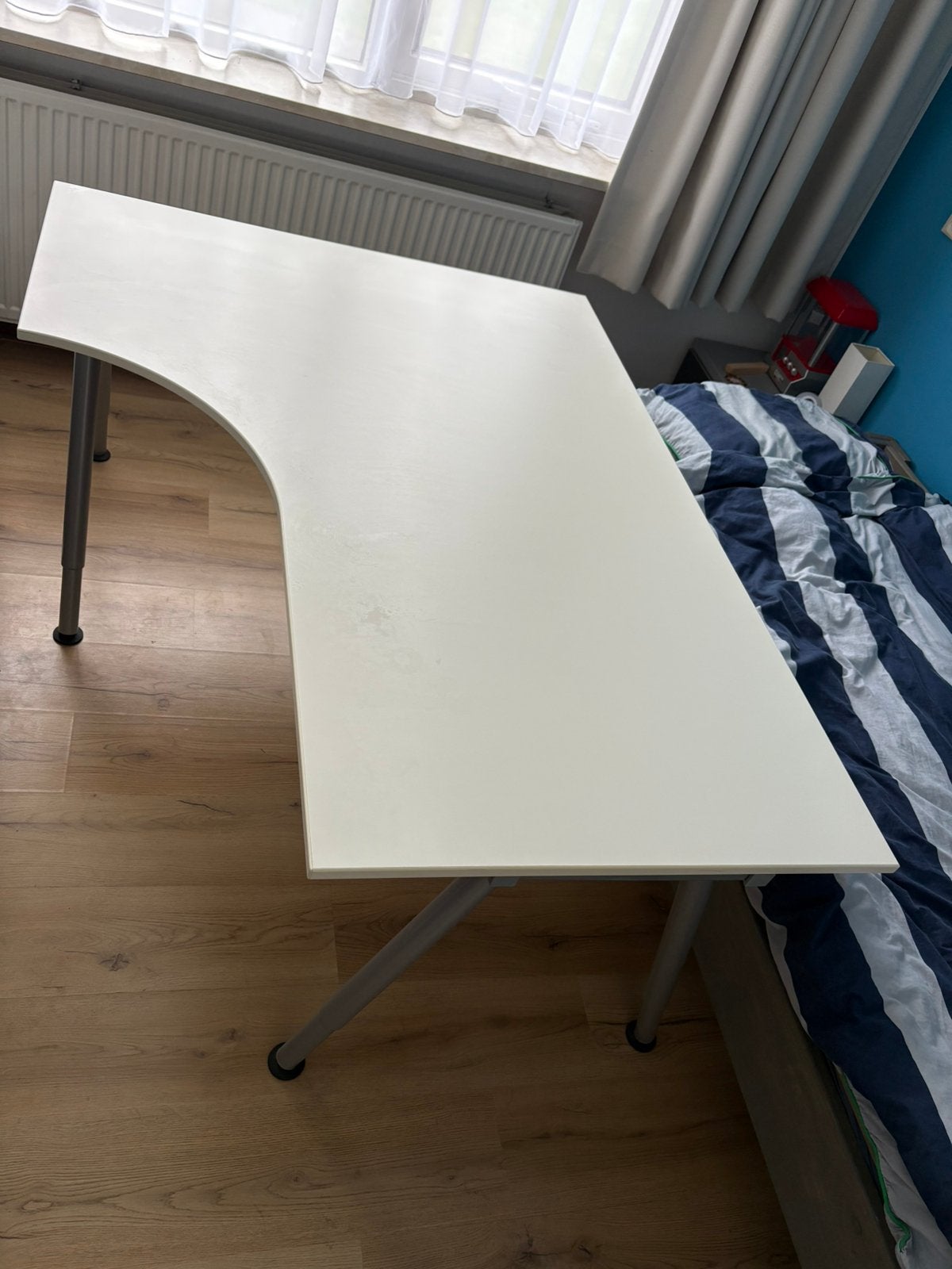 Ikea hoekbureau, Ophalen, Zo goed als nieuw