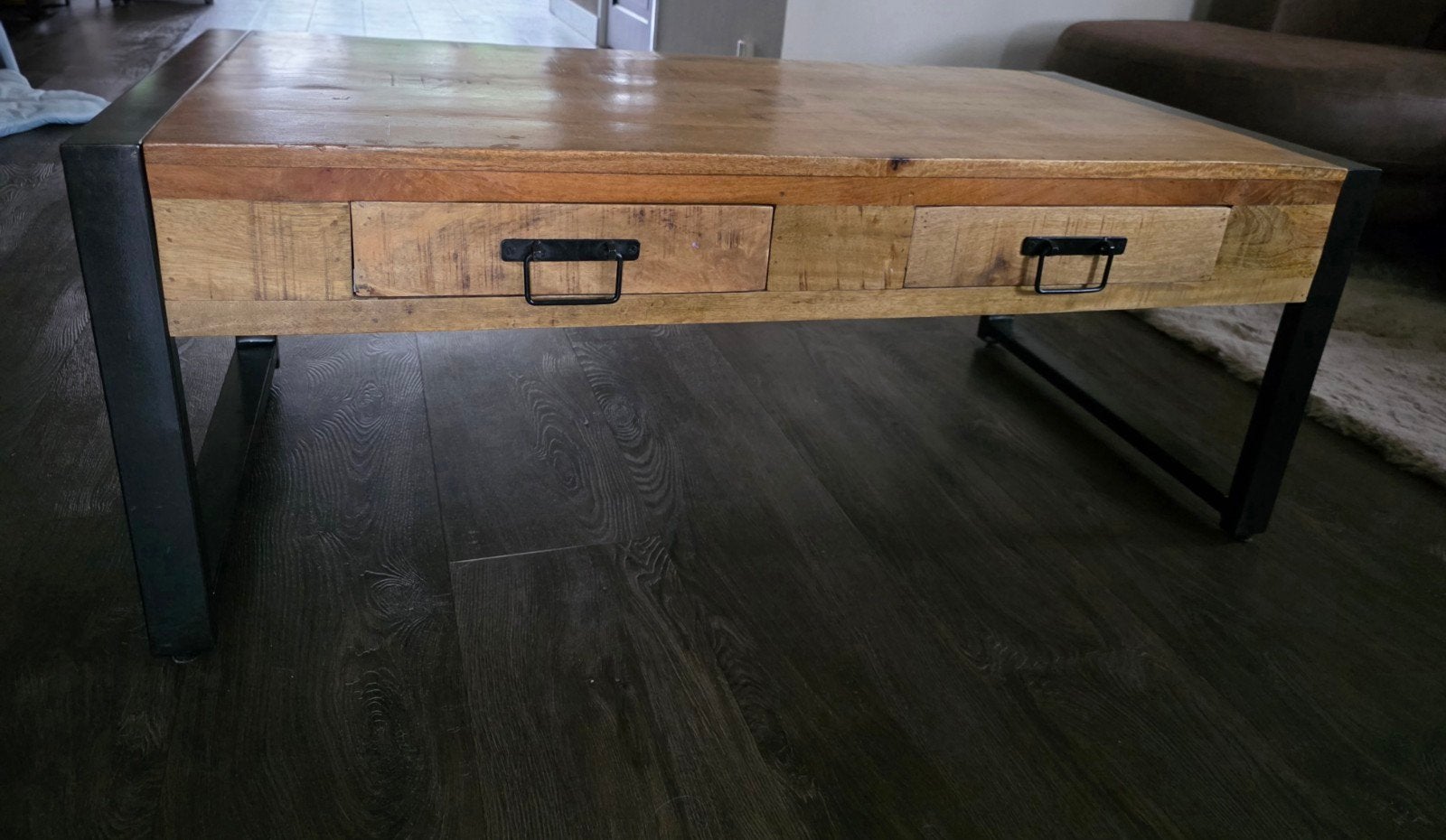 Salontafel met lades - Mangohout en Metaal, Huis en Inrichting, 100 tot 150 cm, Industrieel, Landelijk, 50 tot 100 cm, Zo goed als nieuw