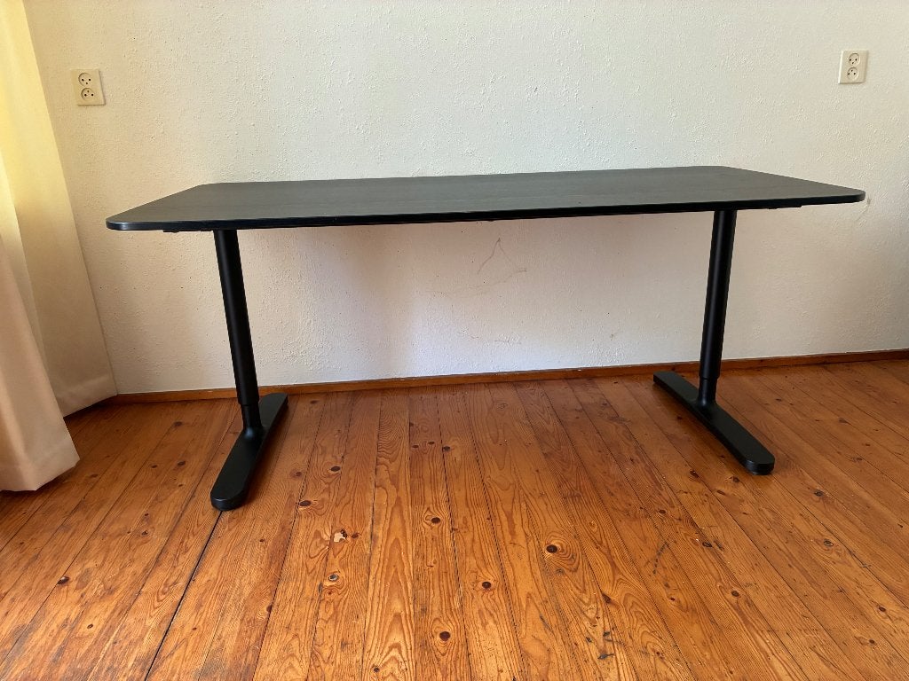 Zwart bureau IKEA in hoogte verstelbaar, Ophalen, Zwart, Gebruikt, In hoogte verstelbaar
