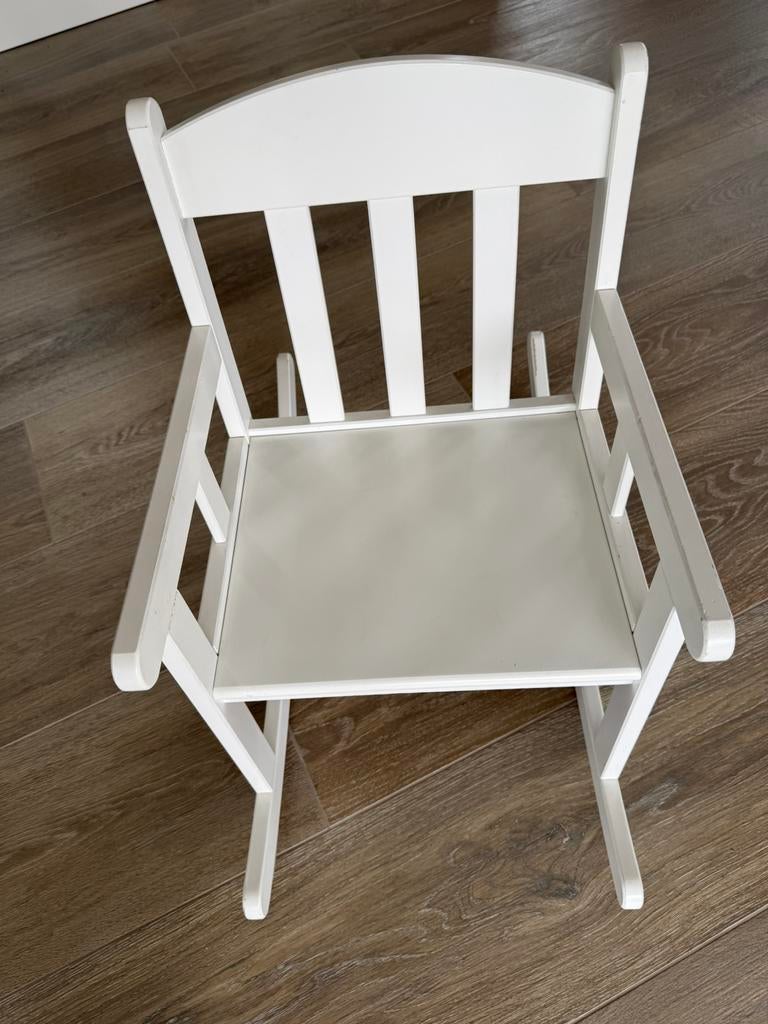 Witte schommelstoel kind, Kinderen en Baby's, Kinderkamer | Tafels en Stoelen, Ophalen, Zo goed als nieuw, Stoel(en)