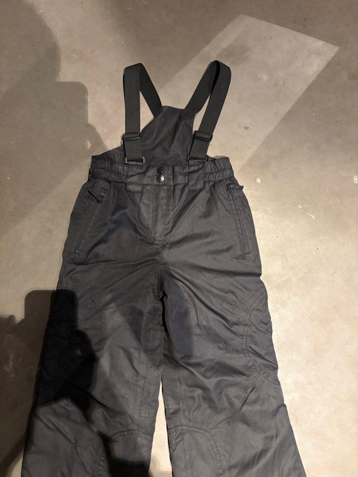 Ski broek met bretels maat 110, Ophalen, Zo goed als nieuw, Jongen of Meisje, Broek