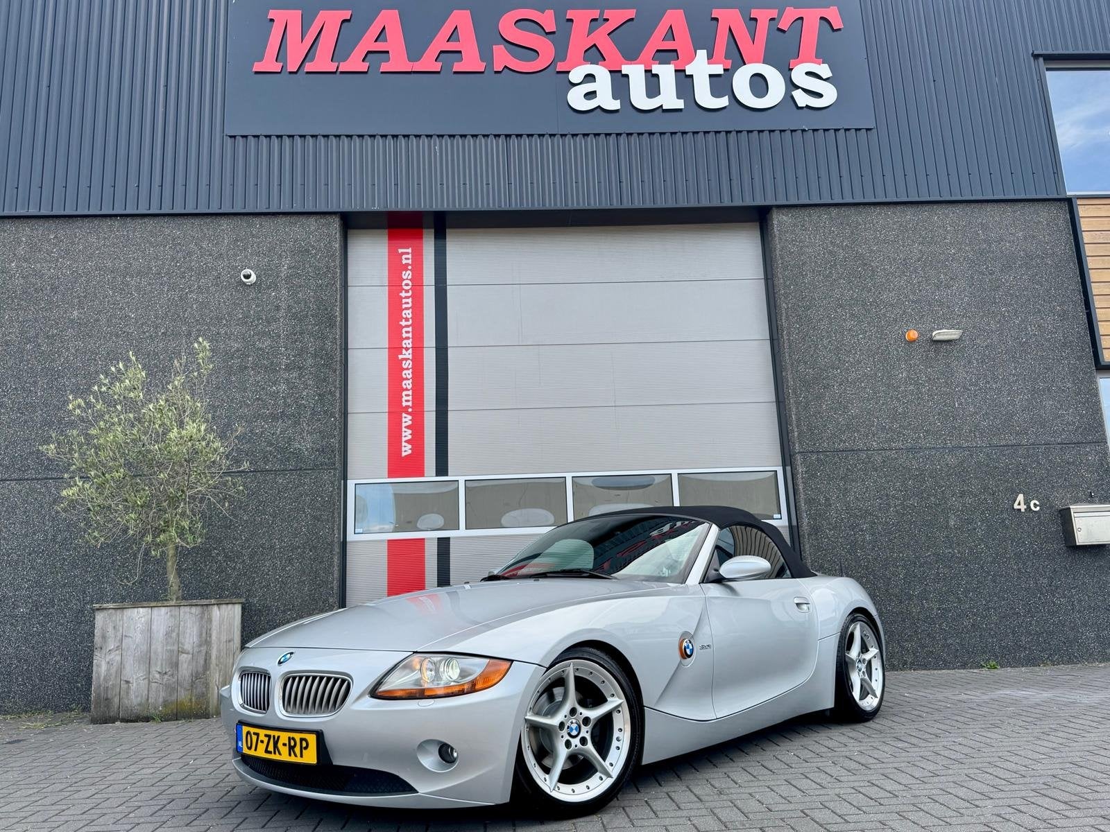 BMW Z4 Roadster 3.0i S / Electric seats / Hifi / Style 108 /, Auto's, BMW, Achterwielaandrijving, Gebruikt, Zwart, Cabriolet