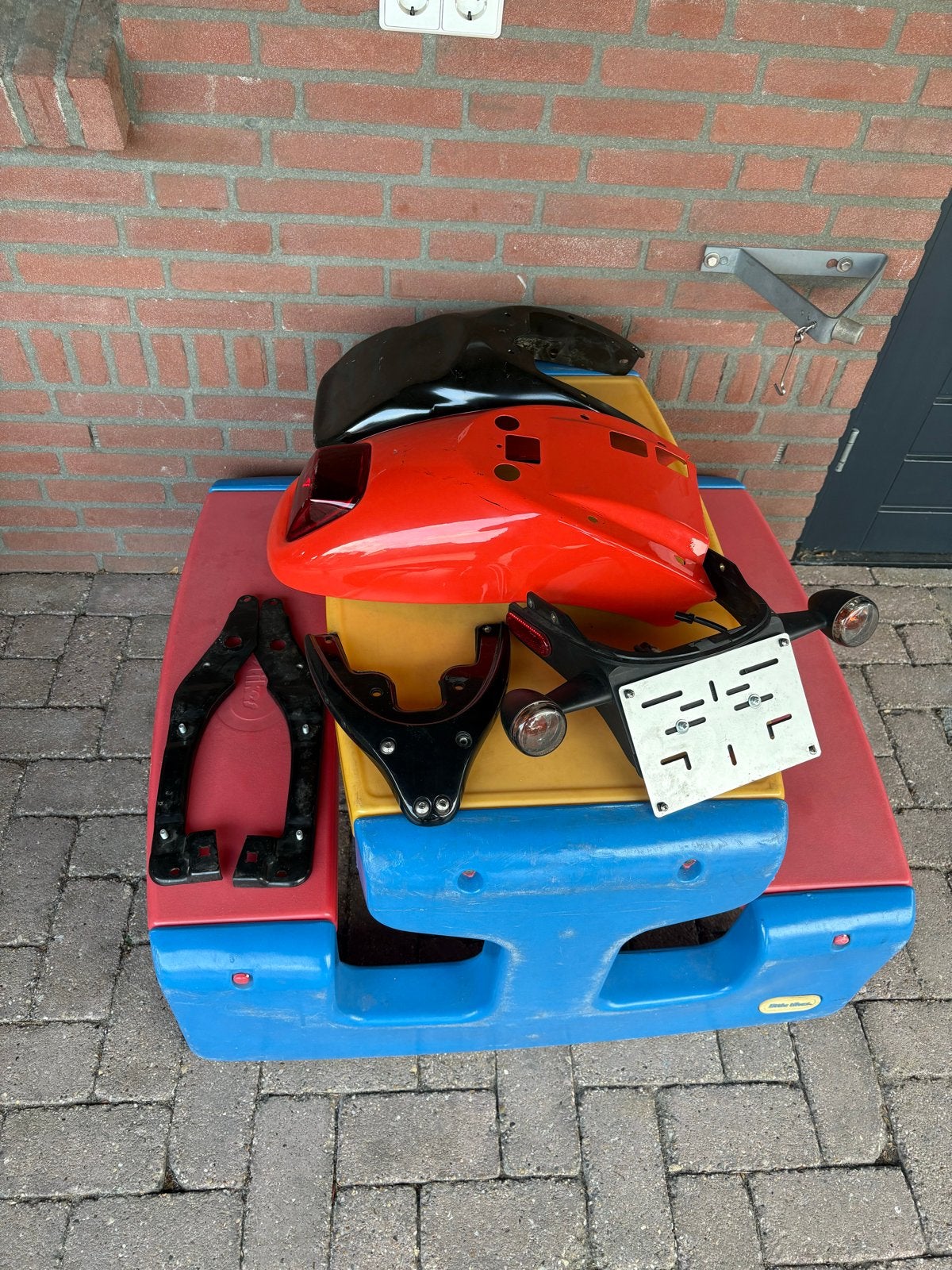 Harley davison v rod achterspatbord, knipperlichten, Ophalen, Gebruikt