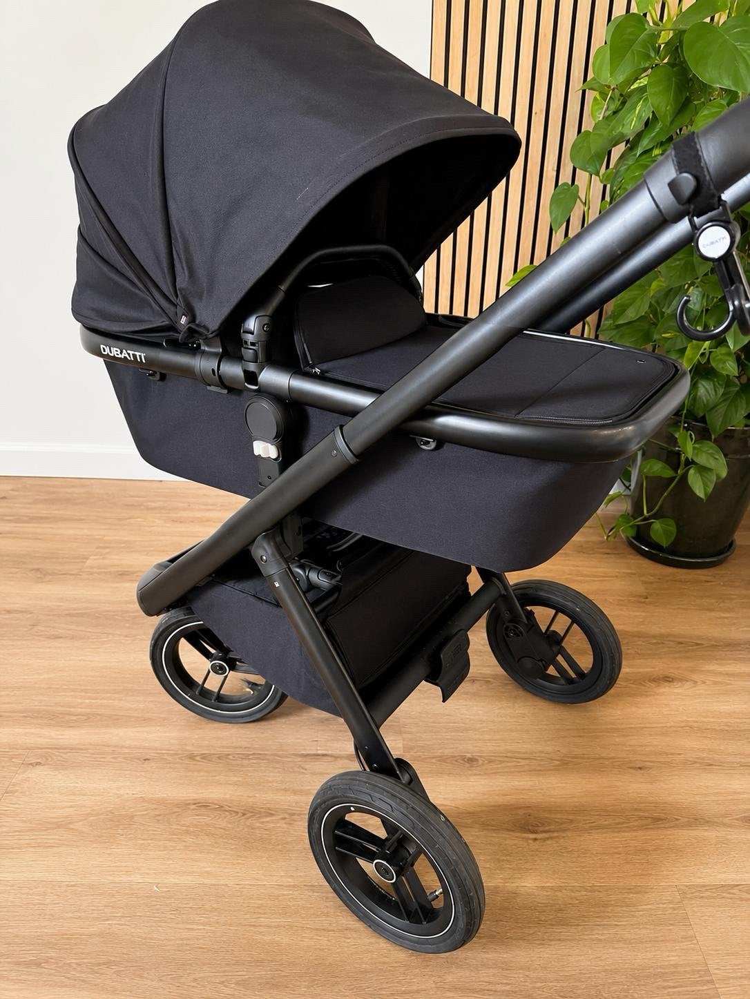 Dubatti One kinderwagen compleet - Zwart, Overige merken, Luchtbanden, Ophalen of Verzenden, Zo goed als nieuw