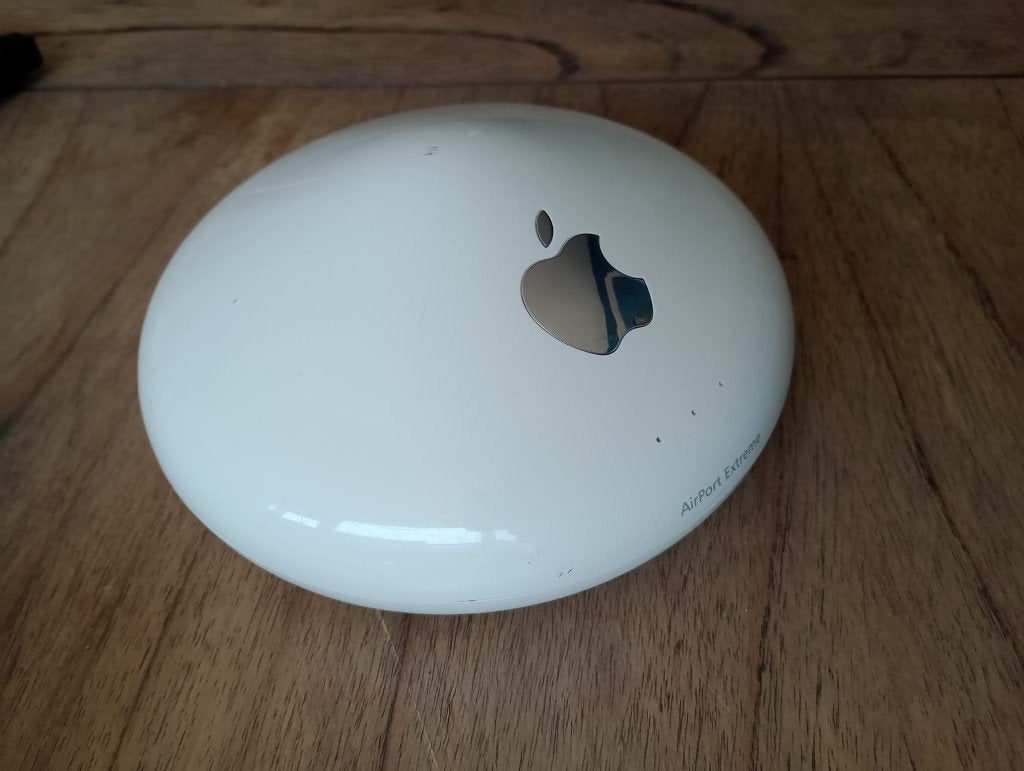 Vintage AirPort Extreme, Ophalen of Verzenden, Gebruikt, IMac, Onbekend
