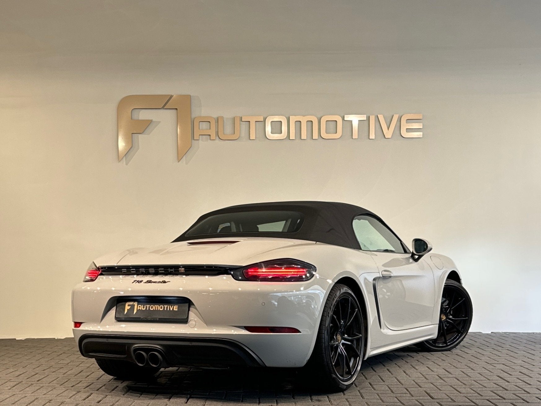 Porsche 718 Boxster 2.0 T Memory|CarPlay|Sportuitlaat|Krijt, Auto's, Porsche, Automaat, Gebruikt, 4 cilinders, Cabriolet