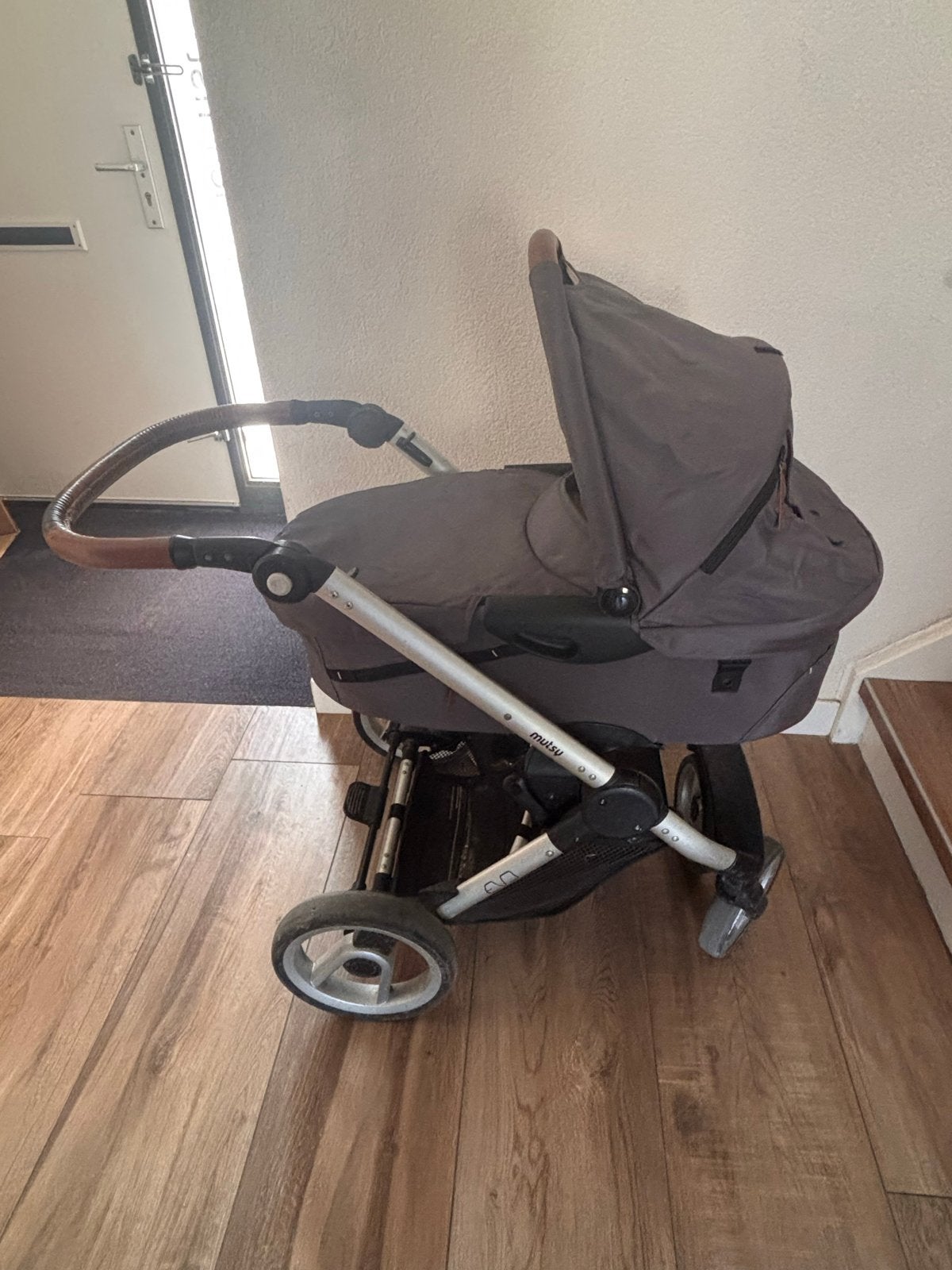 Mutsy Evo Urban Nomad kinderwagen met veel accessoires, Kinderen en Baby's, Kinderwagens en Combinaties, Ophalen, Gebruikt, Combiwagen