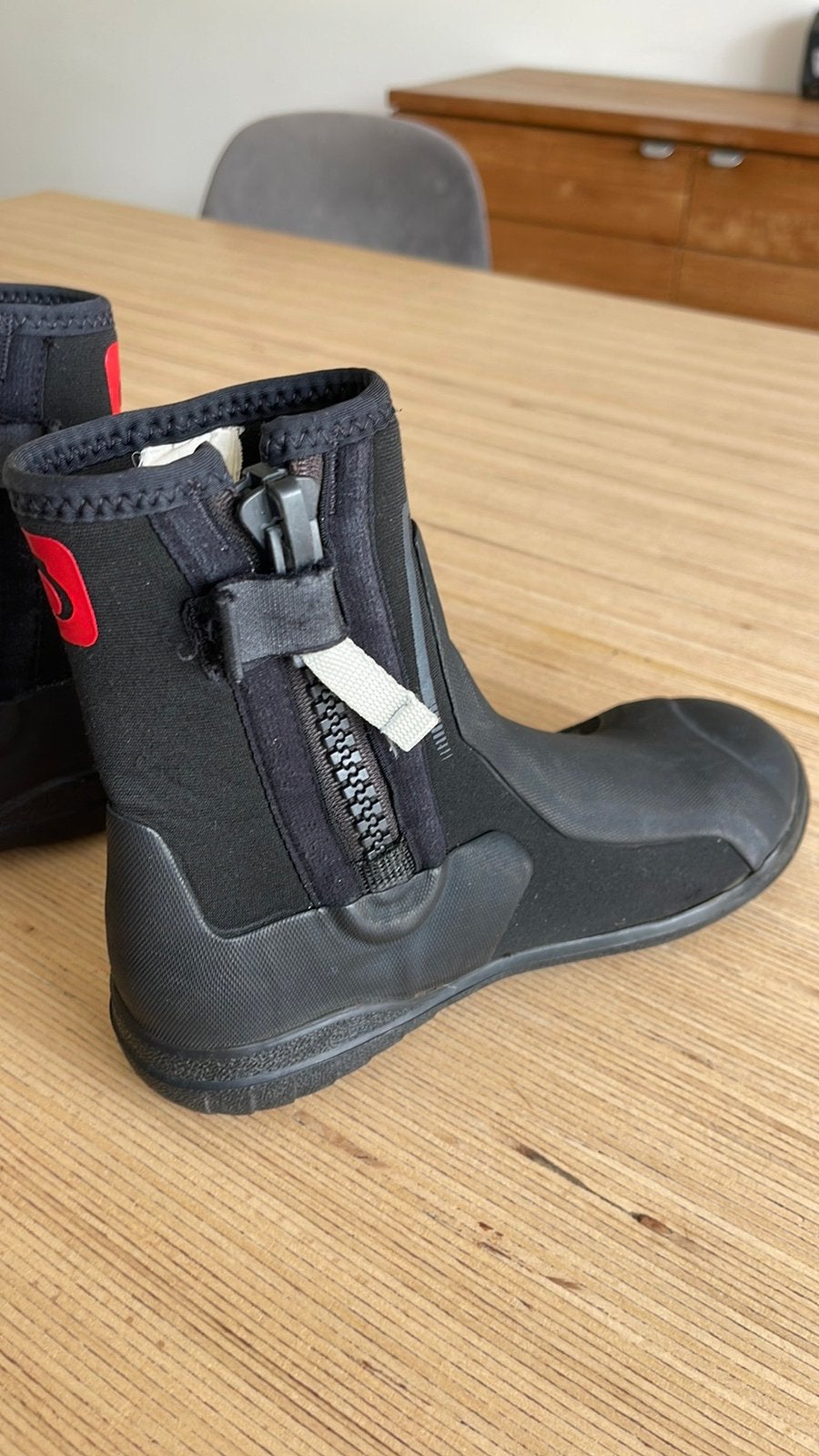 Tribord zeil surf schoenen mt 36/37, Ophalen, Zo goed als nieuw, Schoenen