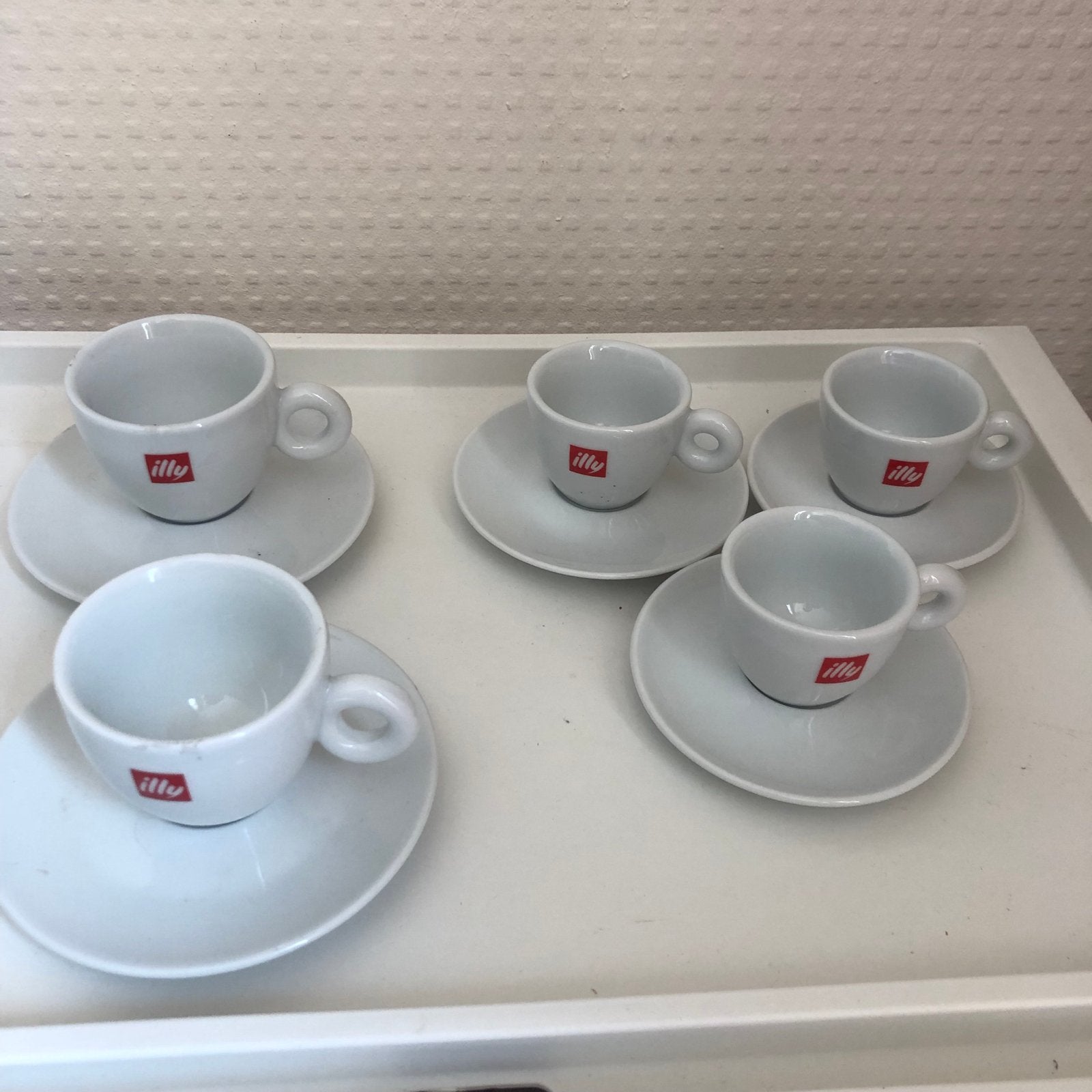 Illy espresso &medium kopjes - 5 stuks, moet snel weg, Huis en Inrichting, Keuken | Servies, Gebruikt, Ophalen of Verzenden, Overige stijlen