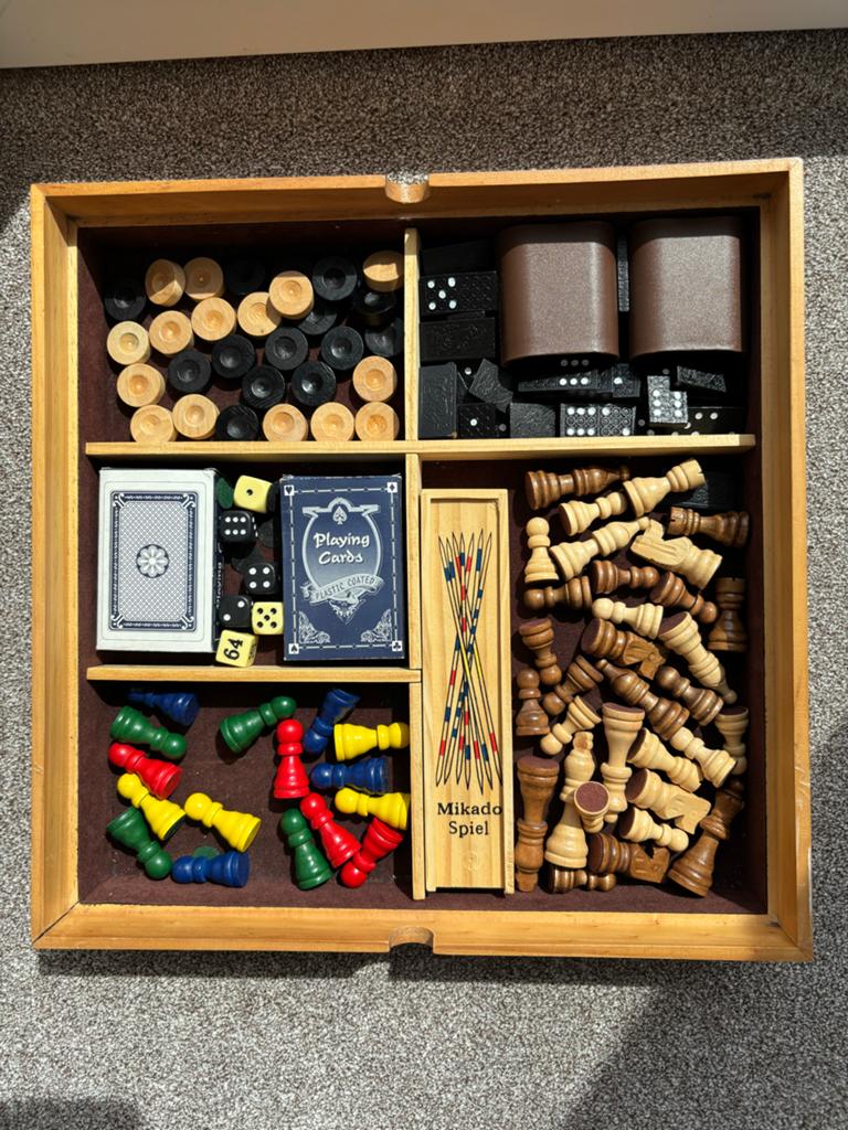 Houten bordspellen (meerdere in één houten box), Hobby en Vrije tijd, Gezelschapsspellen | Bordspellen, Vijf spelers of meer, Ophalen