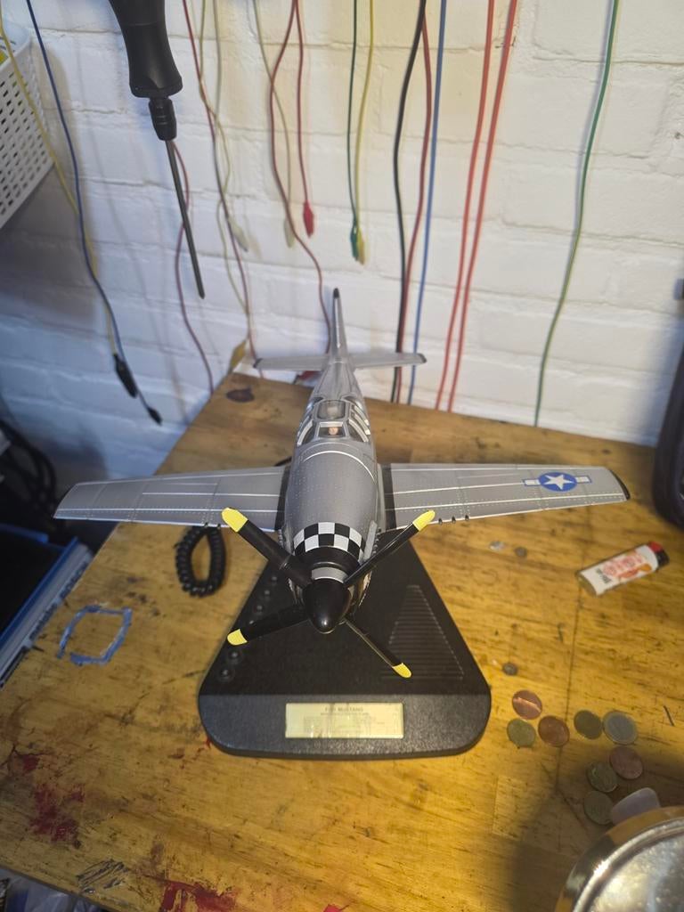 Gedetailleerd modelvliegtuig P-51 Mustang, Ophalen of Verzenden