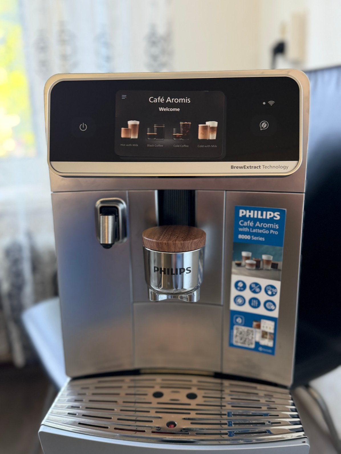 EP8757/20 Café Aromis 8000-serie Philips Volautomatische, Witgoed en Apparatuur, Koffiezetapparaten, Afneembaar waterreservoir