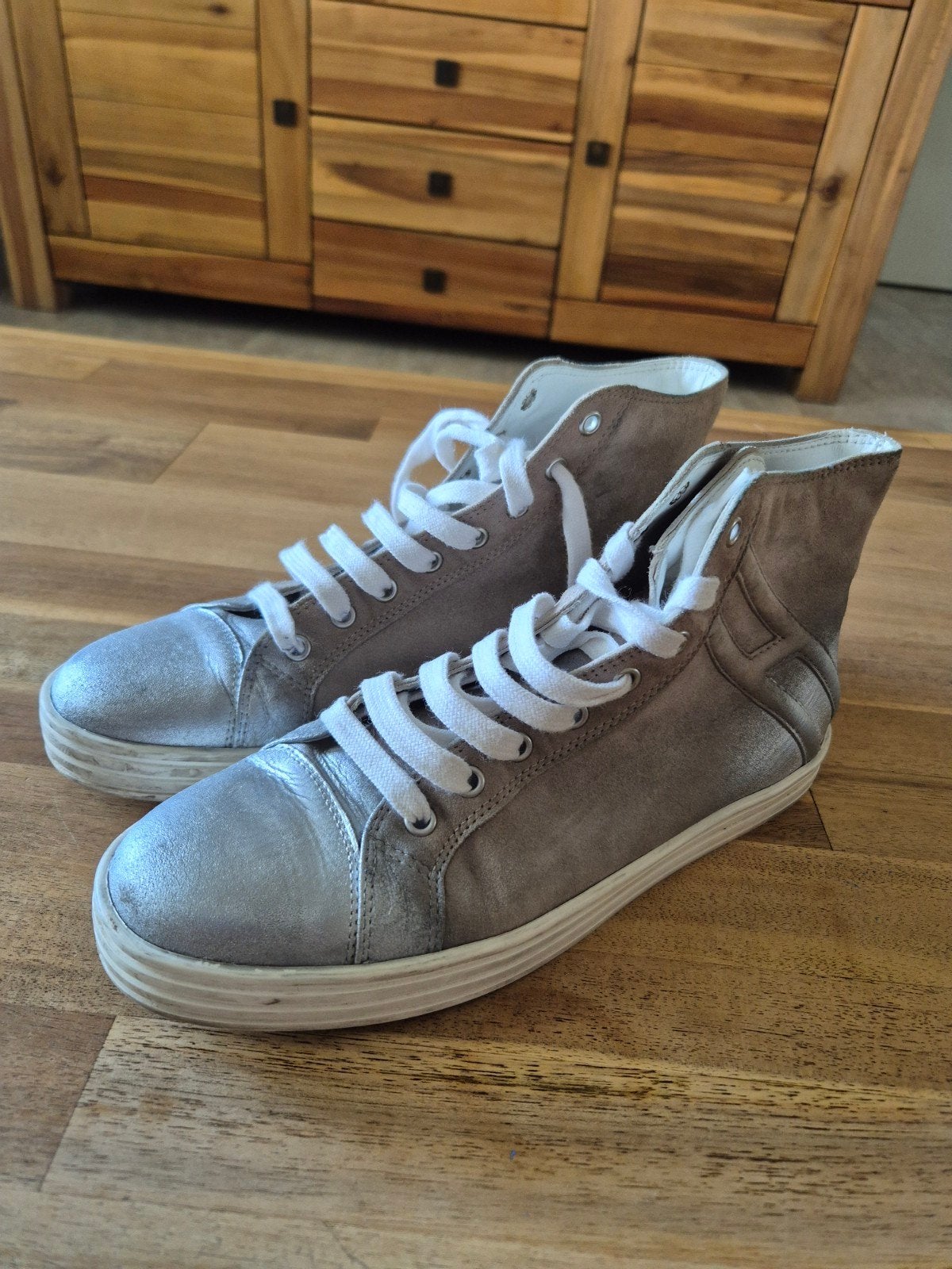 Hogan Rebel Echt Leren Sneakers  maat 39 - Zo Goed als Nieuw, Kleding | Dames, Ophalen of Verzenden, Zo goed als nieuw, Grijs