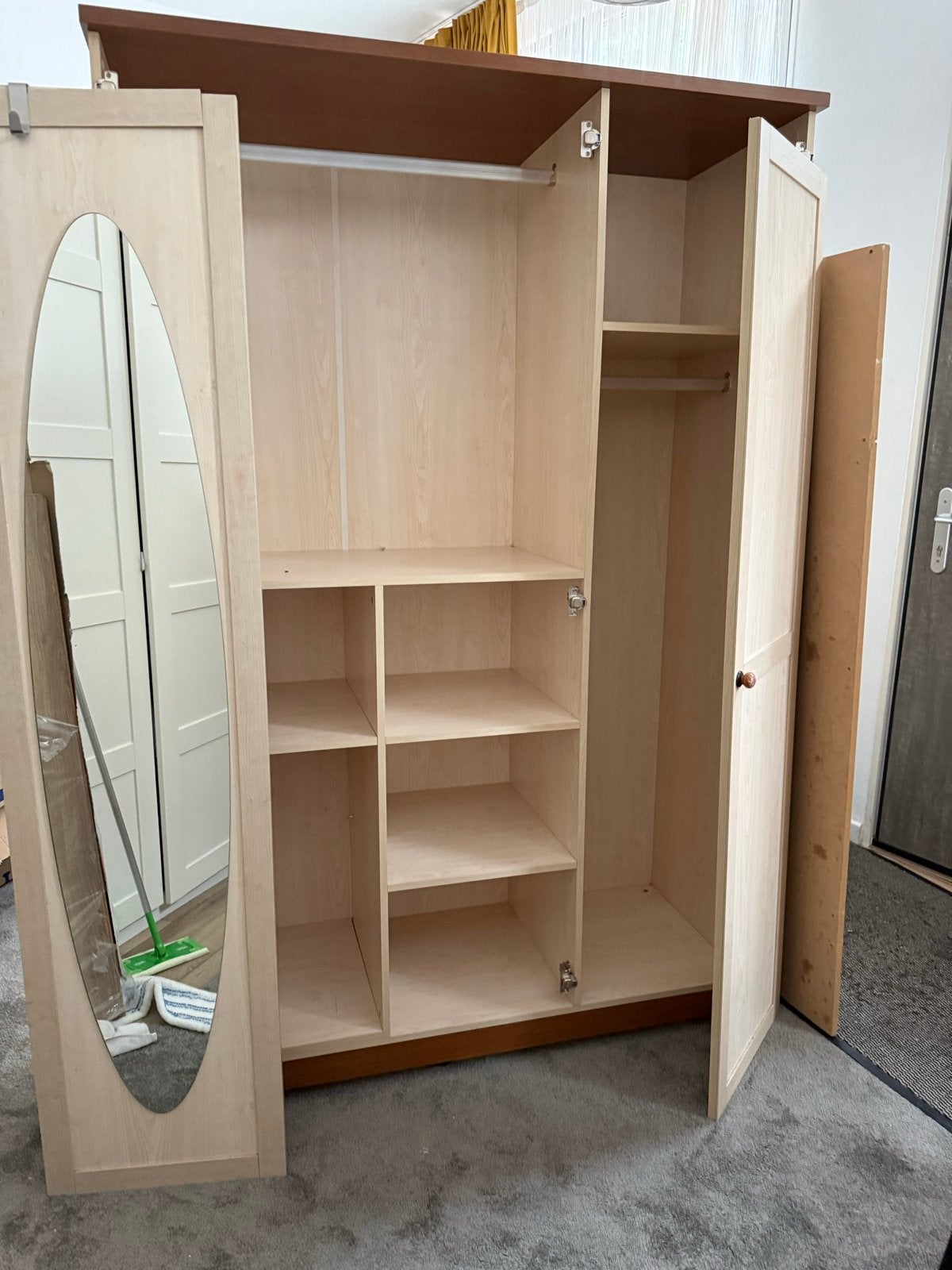 Stevige kledingkast, ideaal voor tienerkamer, Huis en Inrichting, Ophalen, Gebruikt, 100 tot 150 cm, 200 cm of meer