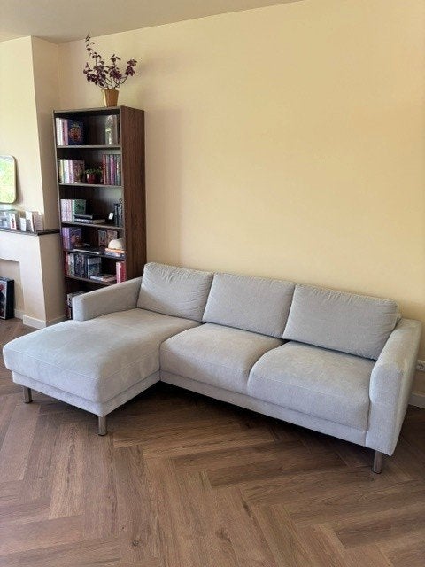 Nette grijze hoekbank / bankstel met longchair, Ophalen, Gebruikt, 125 tot 150 cm, Hoekbank
