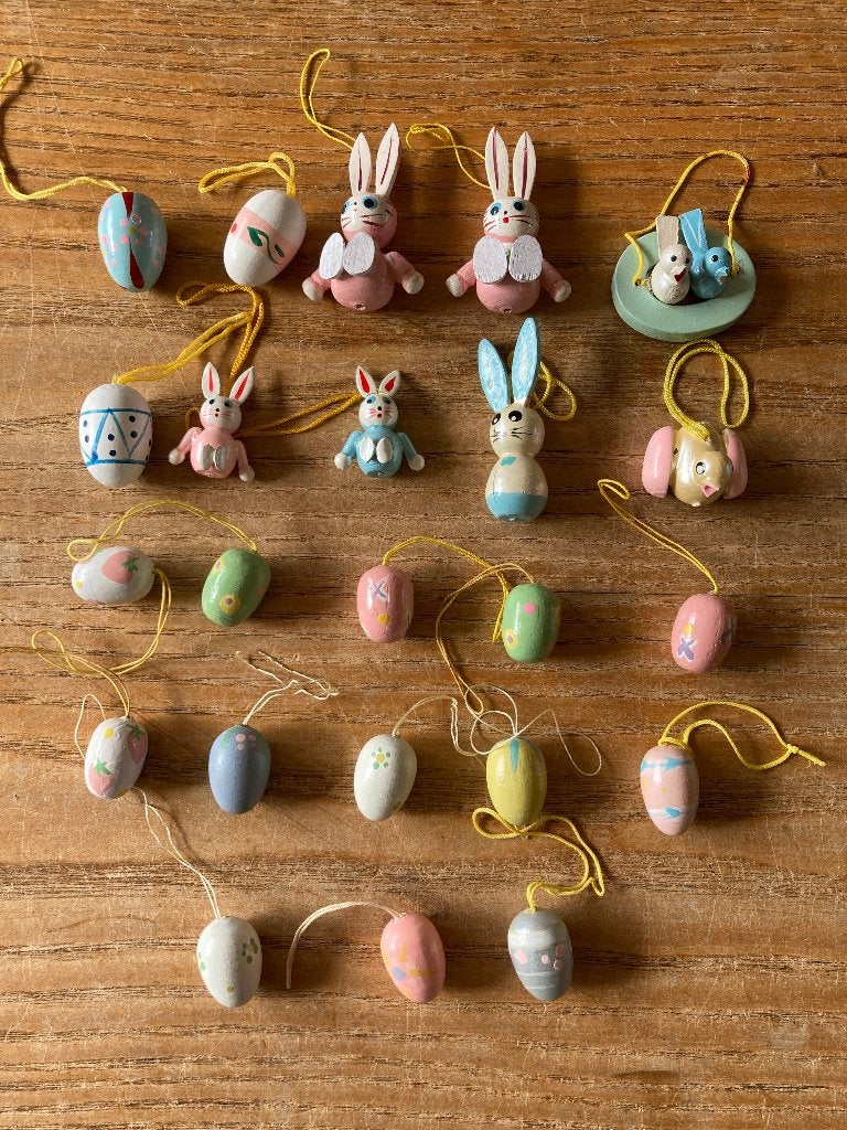23 Paashangers houten pasen hout hanger paasdecoratie pastel, Ophalen of Verzenden, Gebruikt