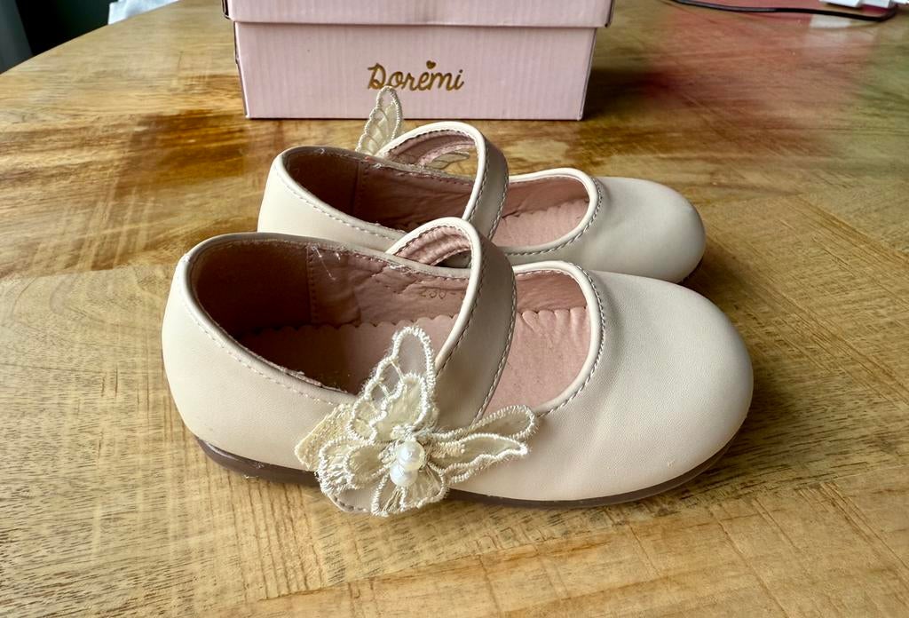 Ballerina’s met vlinders maat 22, Kinderen en Baby's, Ophalen of Verzenden, Zo goed als nieuw, Meisje, Schoentjes