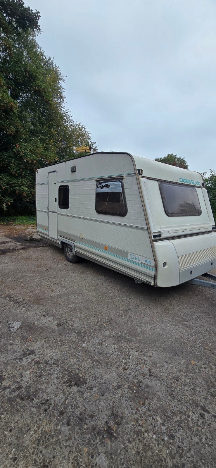 Caravan Caravelair Bamba 416 met voortent - Goede staat, Gascomfoor, Treinzit, Particulier, 500 - 750 kg