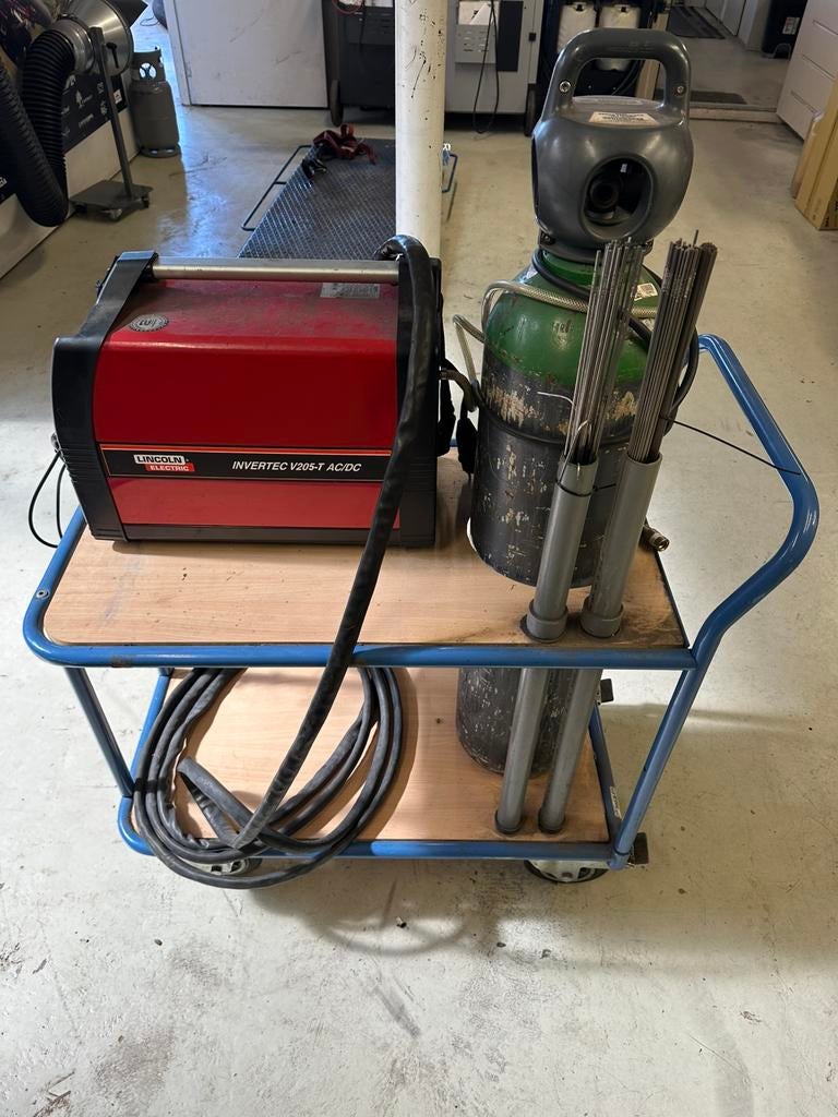 Lincoln Electric Invertec V205-T AC/DC, Ophalen, Zo goed als nieuw, 150 tot 250 ampère, Tig
