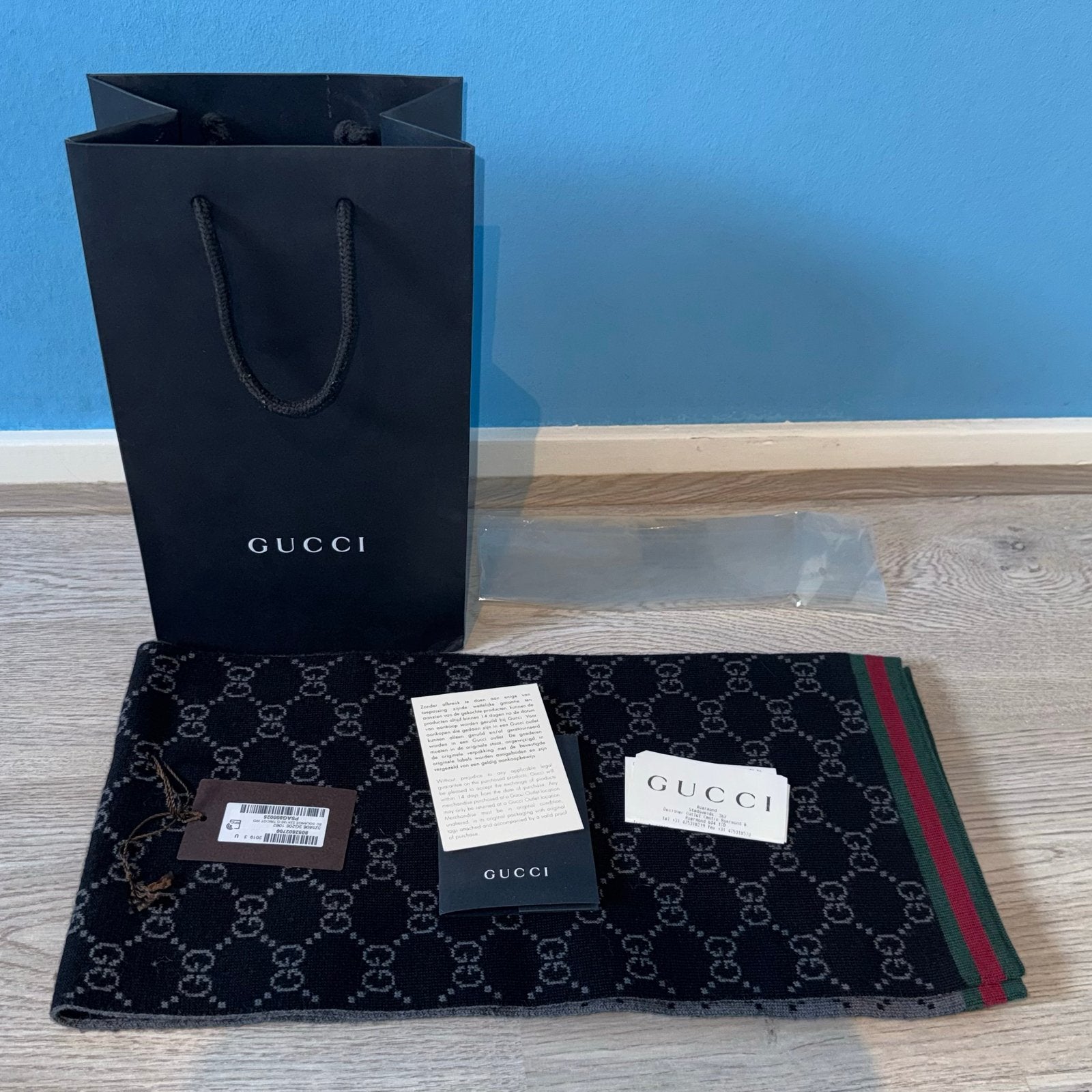 Gucci Sjaal Als Nieuw Met Bon, Ophalen of Verzenden, Zo goed als nieuw, Overige maten, Sjaal