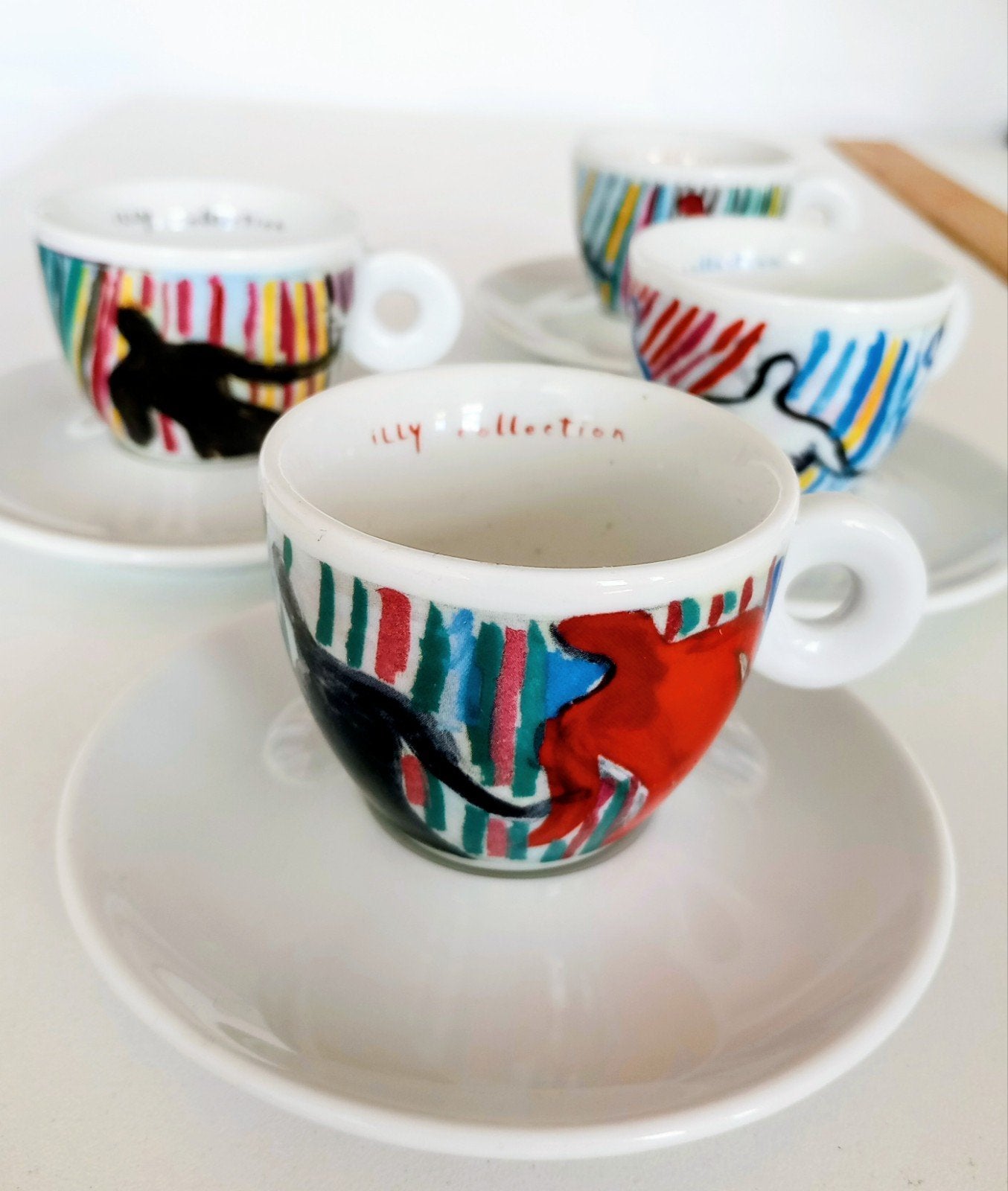 Illy Art Collection espresso kopjes 1997 - Sandro Chia, Verzamelen, Ophalen of Verzenden, Zo goed als nieuw, Porselein, Kop en/of schotel