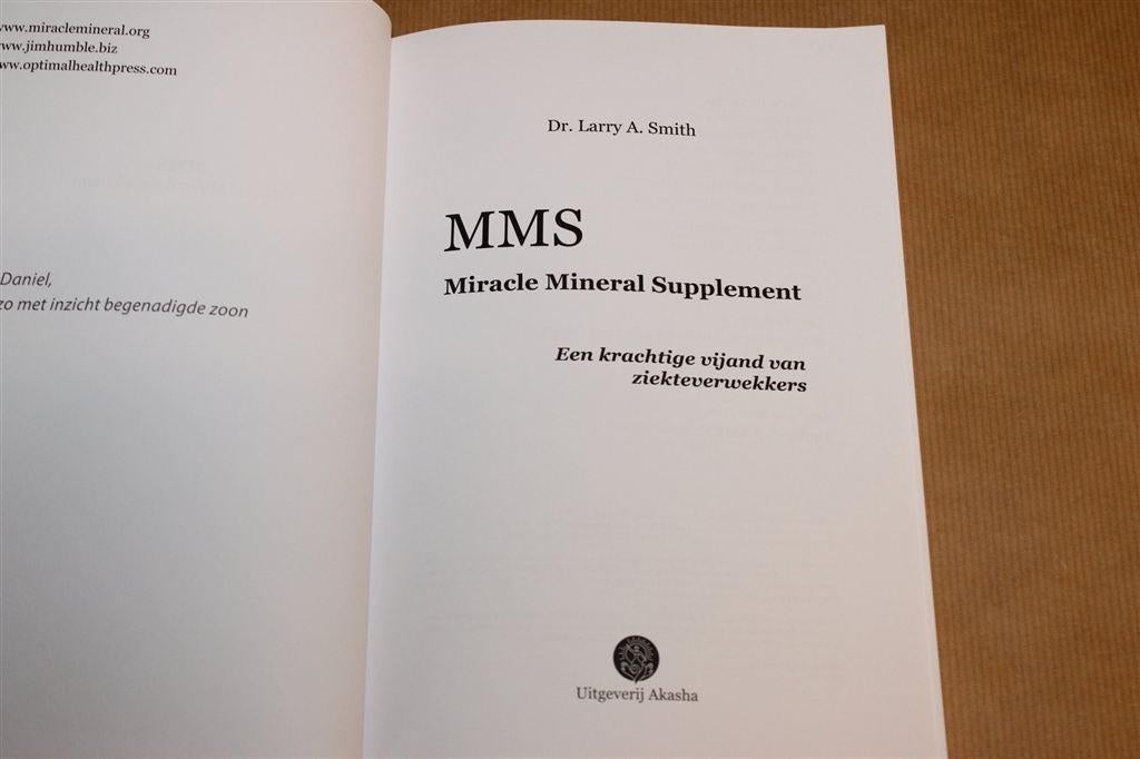 MMS — Minerale Therapie en Werking — Smith, Boeken, Ophalen of Verzenden, Gelezen, Overige onderwerpen, Achtergrond en Informatie