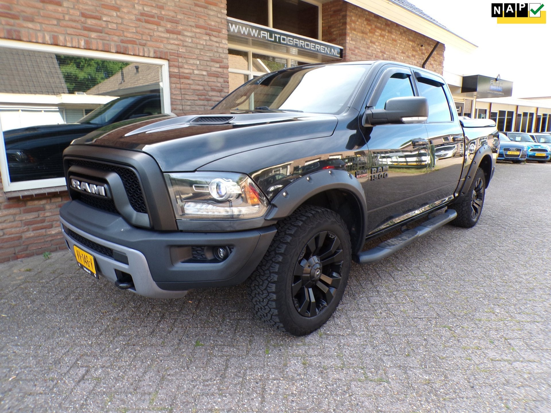 Dodge Ram 1500 5.7 V8 4x4 Quad Cab 6'4, Auto's, Automaat, Dealer onderhouden, Gebruikt, 5654 cc