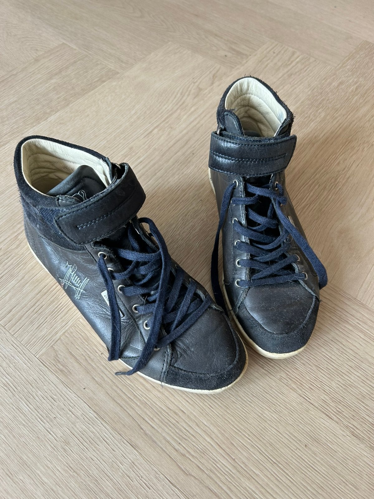 Zwarte hoge sneakers - Johan Cruyff, Ophalen of Verzenden, Gedragen, Zwart, Sneakers of Gympen