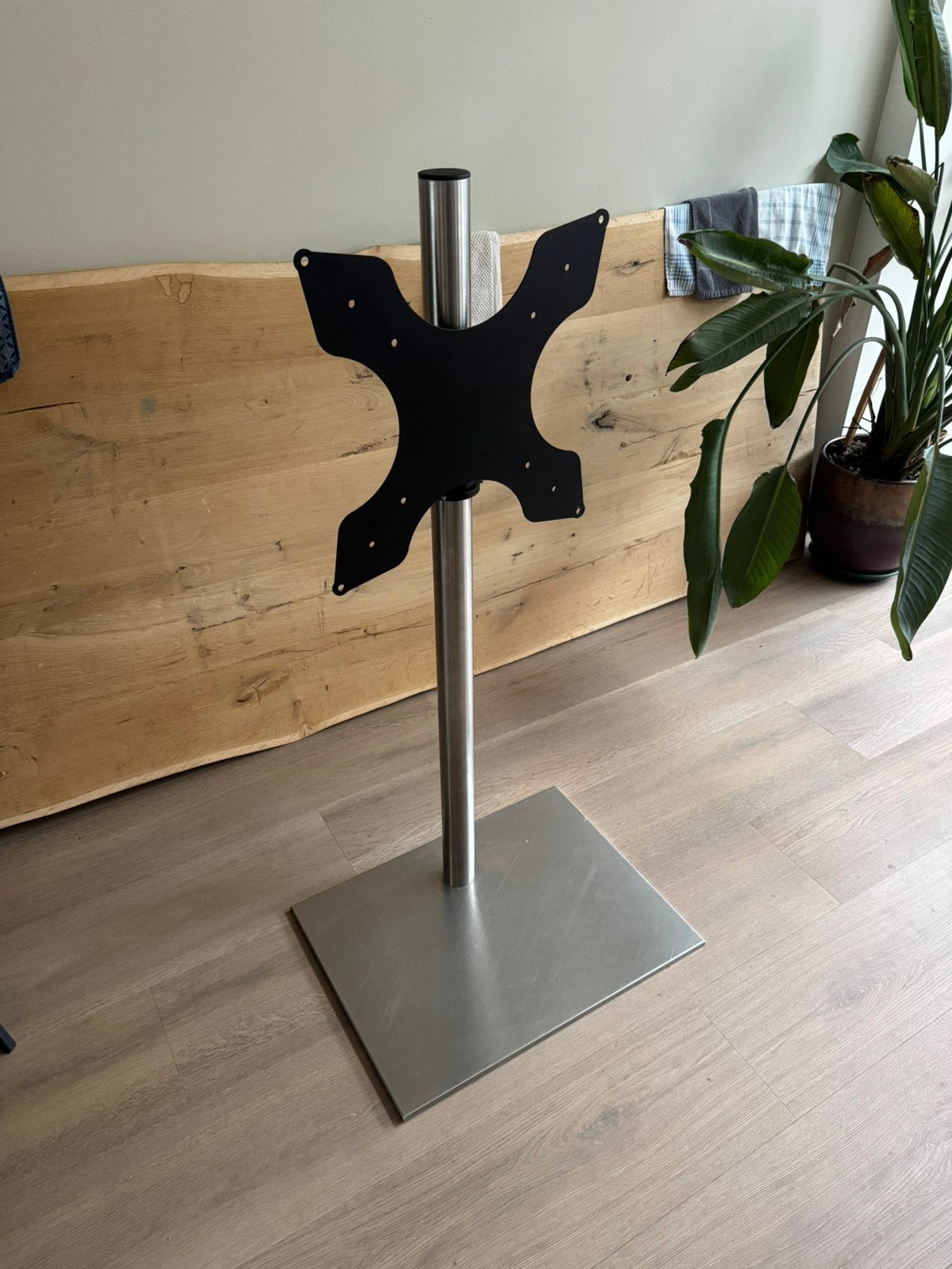 Cavus televisiestandaard 120cm, Ophalen, 25 tot 50 cm, 100 tot 150 cm, Minder dan 100 cm