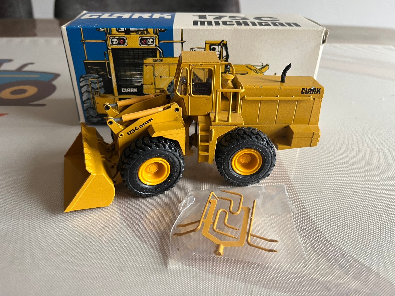 Clark Michigan 175 C loader Conrad 2885, Ophalen of Verzenden, Zo goed als nieuw, Hijskraan, Tractor of Landbouw, Conrad