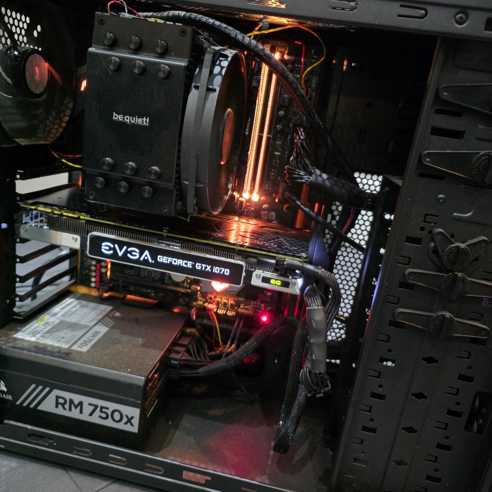Krachtige Gaming PC - i9-9900K - GTX 1070 - 16GB DDR4, Computers en Software, Ophalen of Verzenden, Gebruikt
