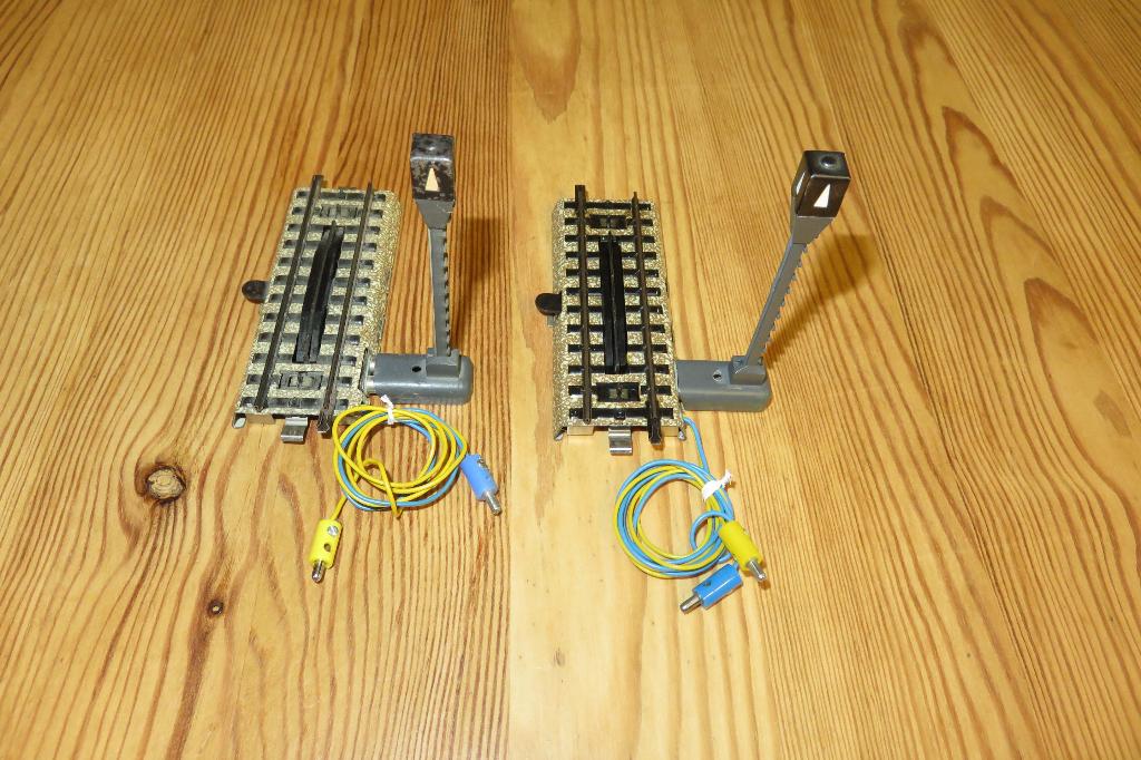 Marklin ho ontkoppel m rail 5112 + sein 5113, Hobby en Vrije tijd, Modeltreinen | H0, Wisselstroom, Rails, Ophalen of Verzenden