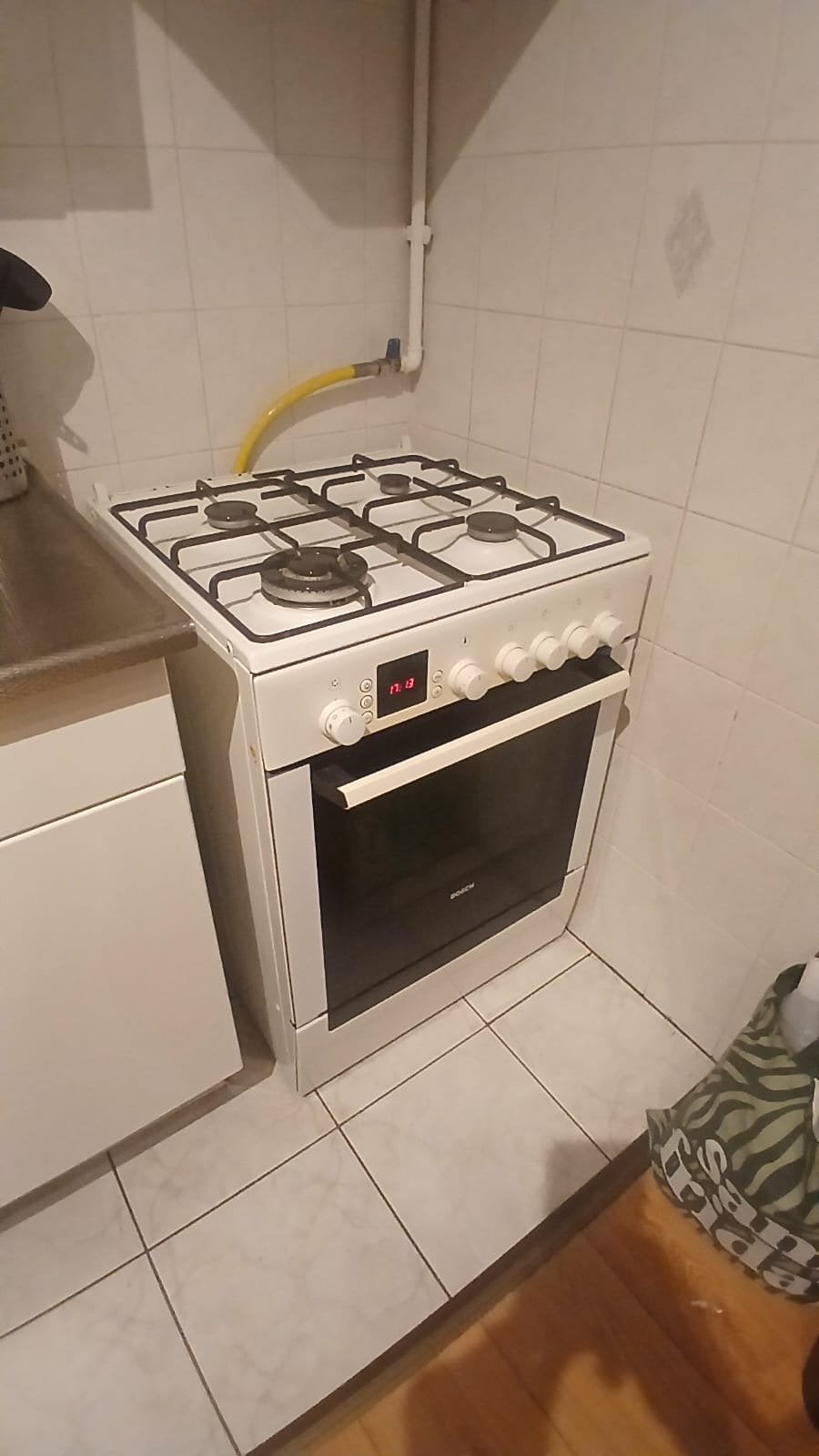 Bosch Fornuis/Oven, Witgoed en Apparatuur, Ophalen, Gebruikt, Hete lucht, 60 cm of meer