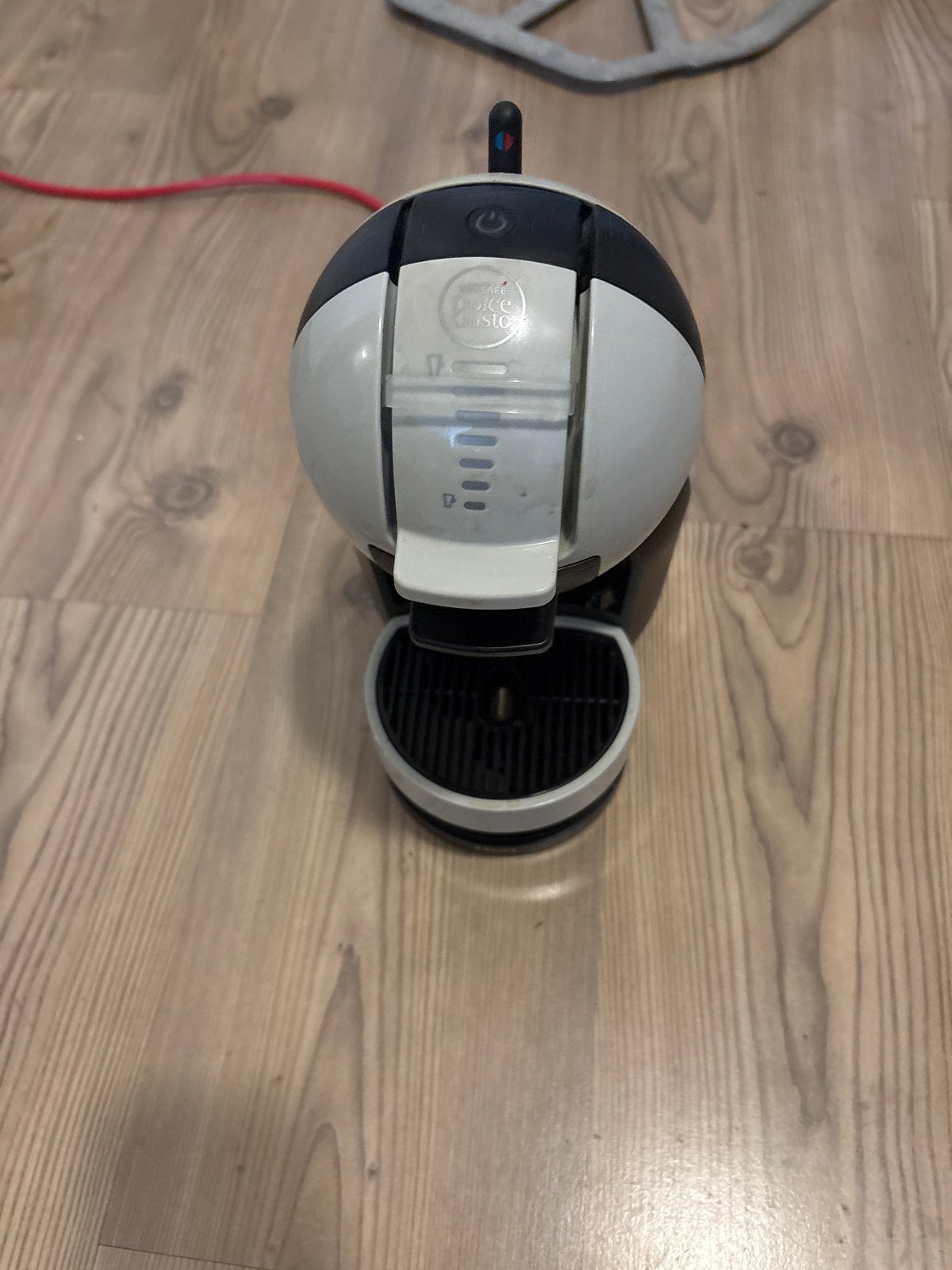 Nescafé Dolce Gusto Koffiemachine - Wit/Zwart, Witgoed en Apparatuur, Koffiezetapparaten, Ophalen, Koffiepads en cups, Gebruikt
