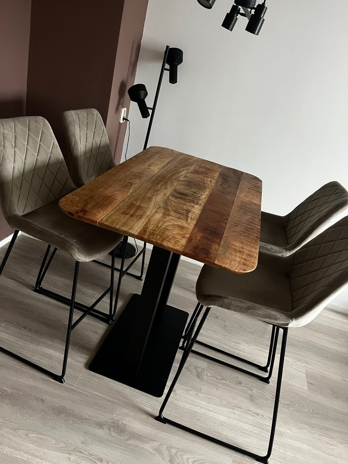Mangohouten bartafel met metalen onderstel, Ophalen, 100 tot 150 cm, 50 tot 100 cm, Zo goed als nieuw
