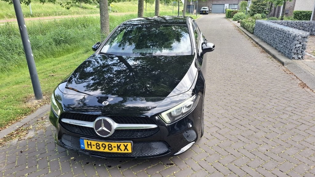 Mercedes-Benz A-Klasse A 160 109pk 2020 Zwart, Auto's, Voorwielaandrijving, 4 cilinders, Zwart, Origineel Nederlands