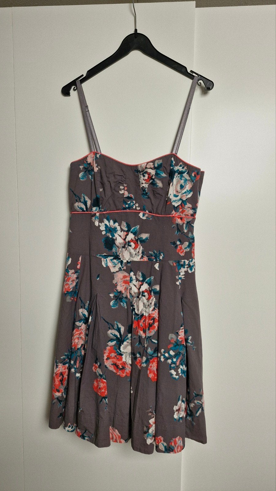 Jurk van Styles by Steps, maat 40, Kleding | Dames, Jurken, Maat 38/40 (M), Ophalen of Verzenden, Knielengte, Grijs