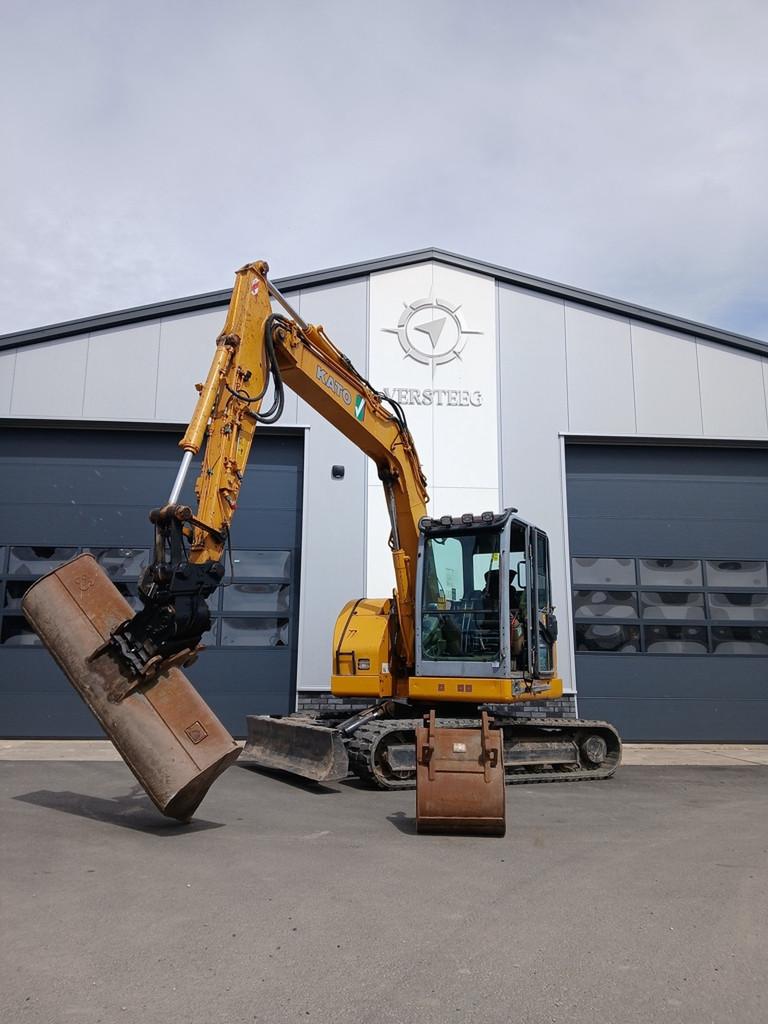 Kato midi kraan 8.5 ton met kantelstuk op de bak!, Doosan Bob, Communications.emea@doosan.com, U Kodetky 1810
26301  Dobris, CZ