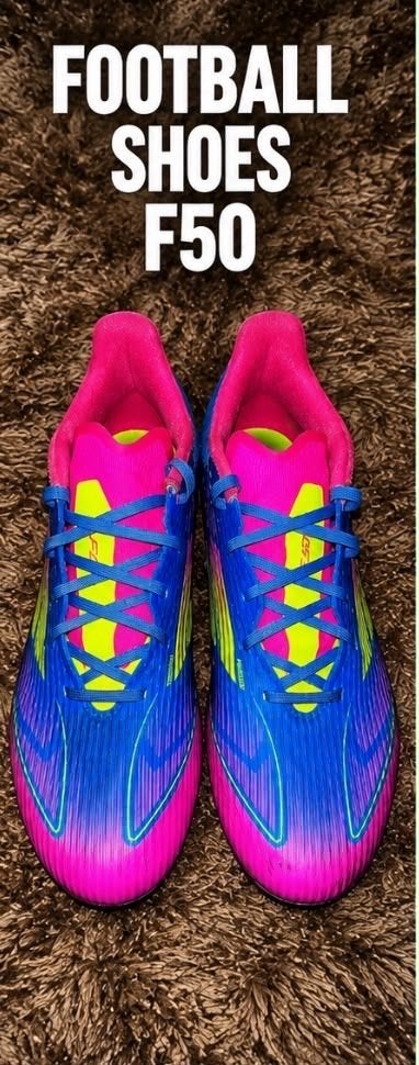Adidas F50 Voetbalschoenen - Blauw/Roze/Geel, Gebruikt, Maat XS of kleiner, Schoenen, Ophalen of Verzenden