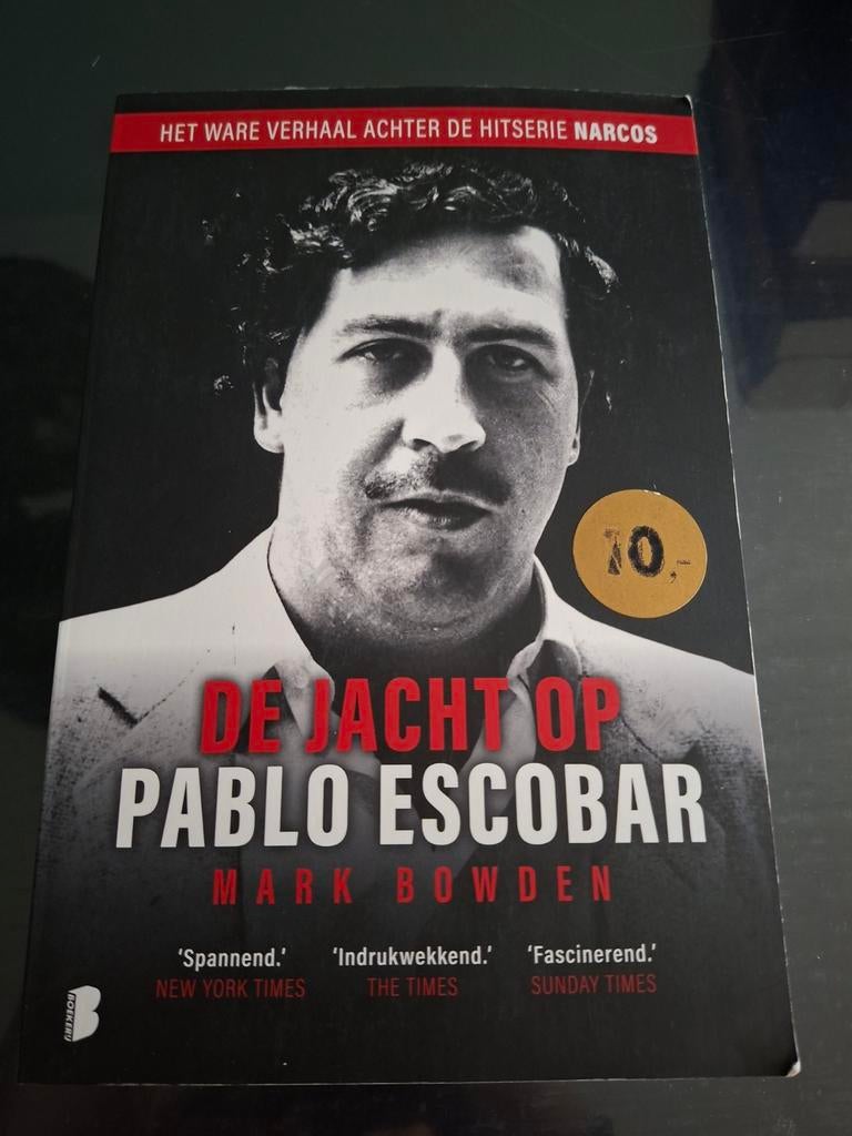De Jacht op Pablo Escobar - Mark Bowden, Ophalen of Verzenden, Zo goed als nieuw, Mark Bowden