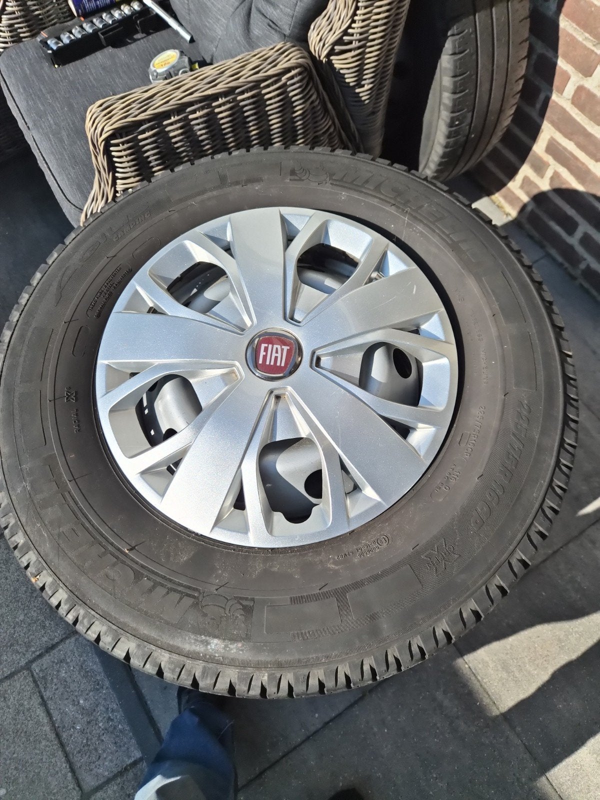 4x Michelin Agilis winterbanden 225/75 R16CP 7 mm op origine, Auto-onderdelen, Banden en Velgen, Bestelwagen, 16 inch, Banden en Velgen