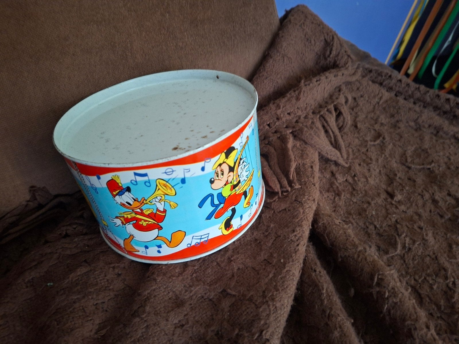 vintage Disney trommel jaren 60, Ophalen of Verzenden, Gebruikt, Beeldje of Figuurtje