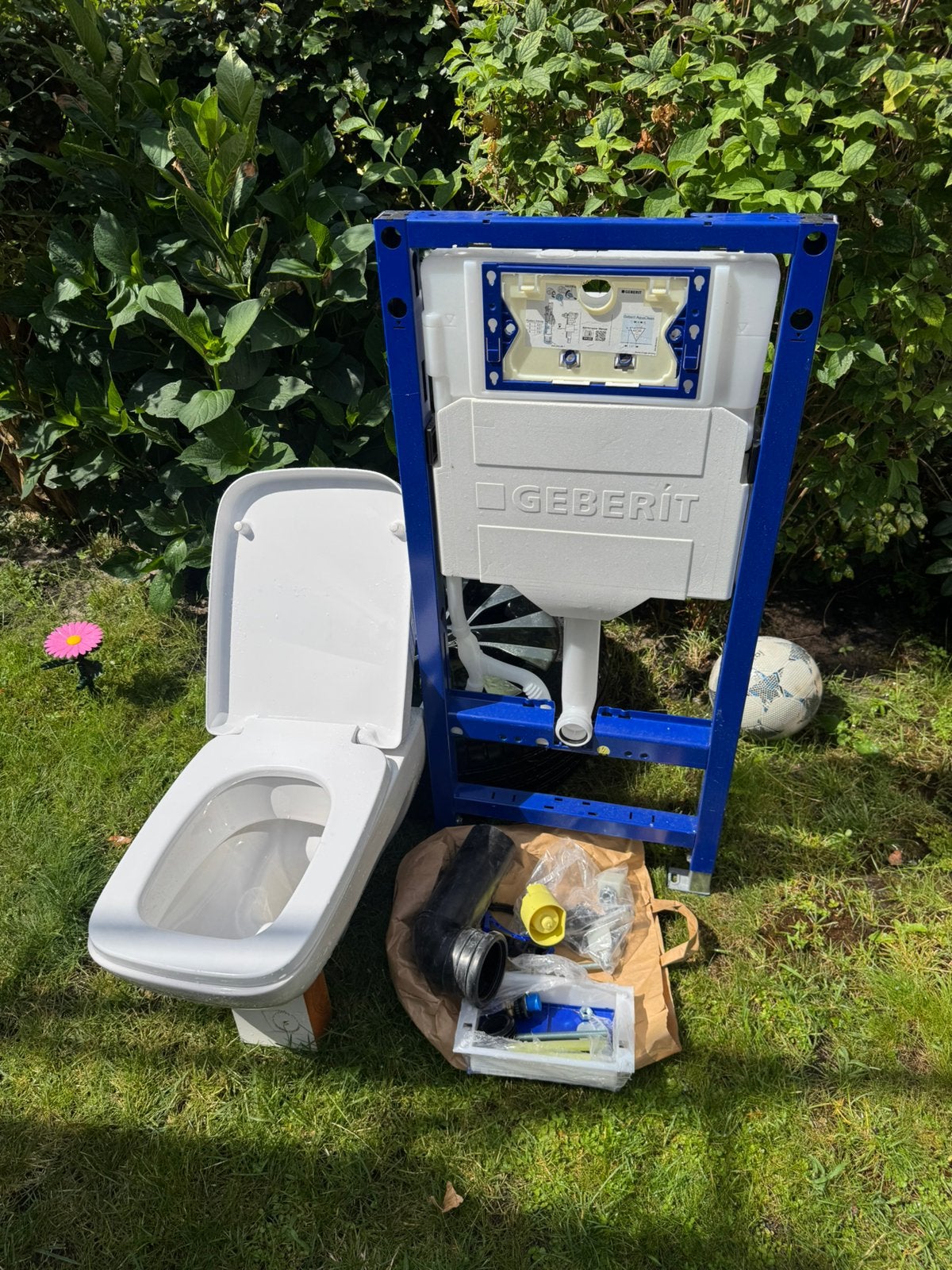 WC GEBERIT, Doe-het-zelf en Verbouw, Sanitair, Zo goed als nieuw, Toilet, Ophalen of Verzenden