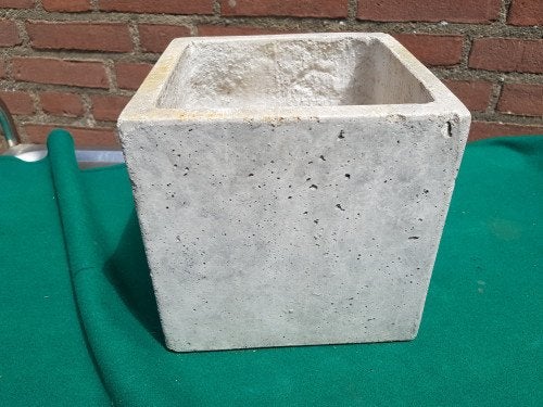 -	Bloempot betonlook, keramisch, Tuin en Terras, Bloempotten, Ophalen of Verzenden, 'T Olde Gre-j, Info@toldegrej.nl, Endepoelstraat 20f Didam