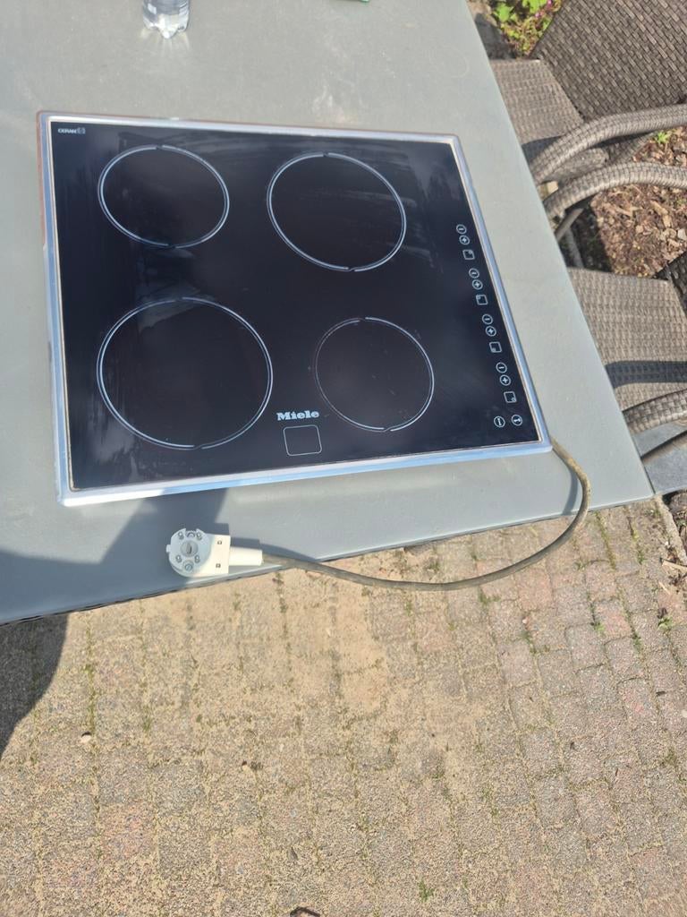 Keramische kookplaat Miele, Ophalen, Gebruikt, 4 kookzones, Inbouw