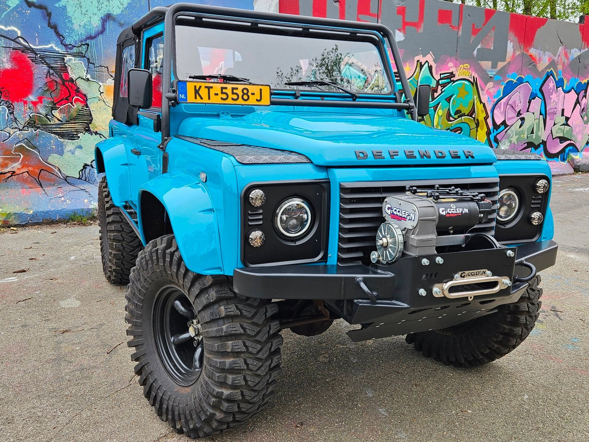 Land Rover Defender 90 soft top custom 2.4 TD 4 zits Miami B, Auto's, Gebruikt, Zwart, 4 cilinders, 1795 kg