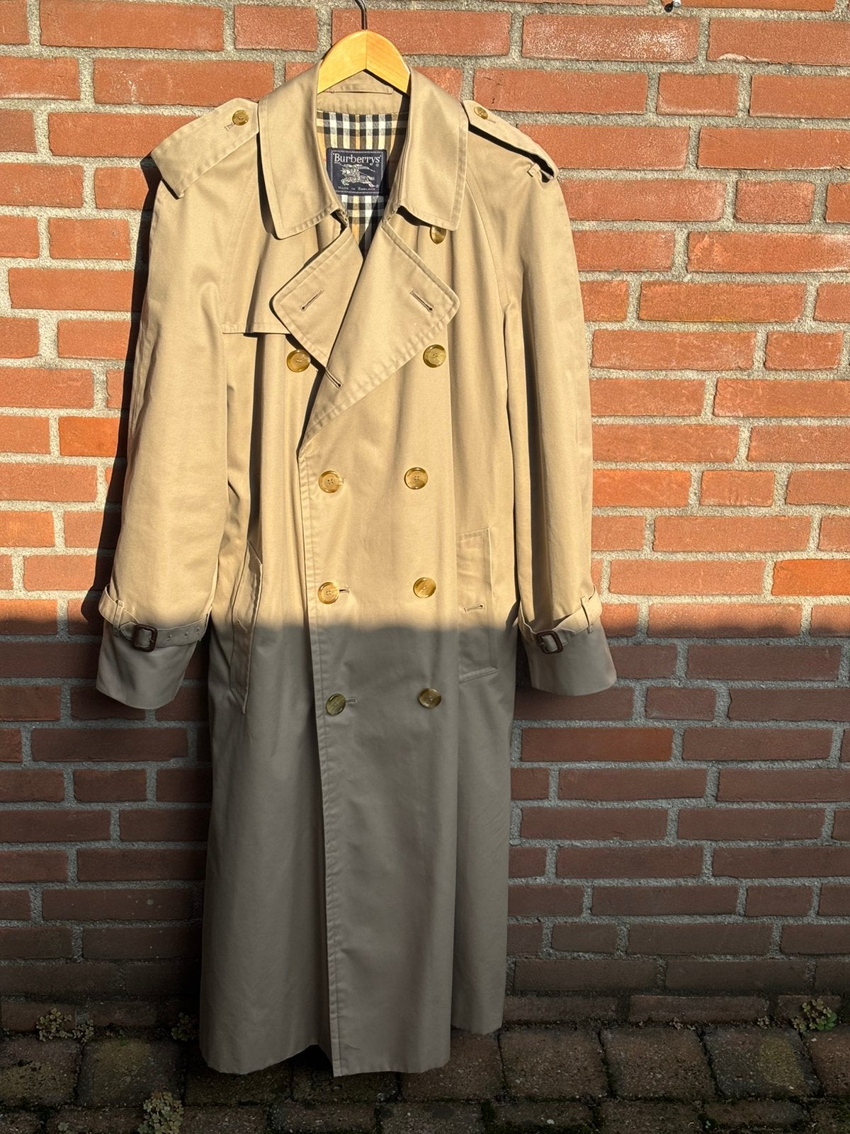 Burberry Trenchcoat, Ophalen of Verzenden, Zo goed als nieuw, Maat 46/48 (XL) of groter, Beige