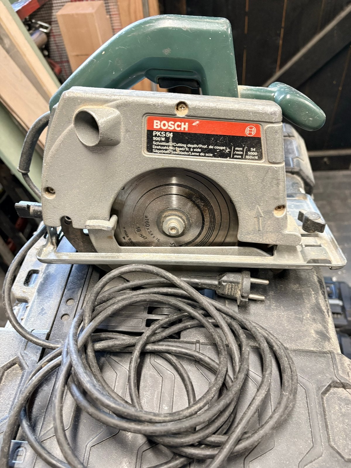 Bosch PKS 54 Cirkelzaag 900W, Doe-het-zelf en Verbouw, Gereedschap | Zaagmachines, Ophalen, Gebruikt, Cirkelzaag, 600 tot 1200 watt