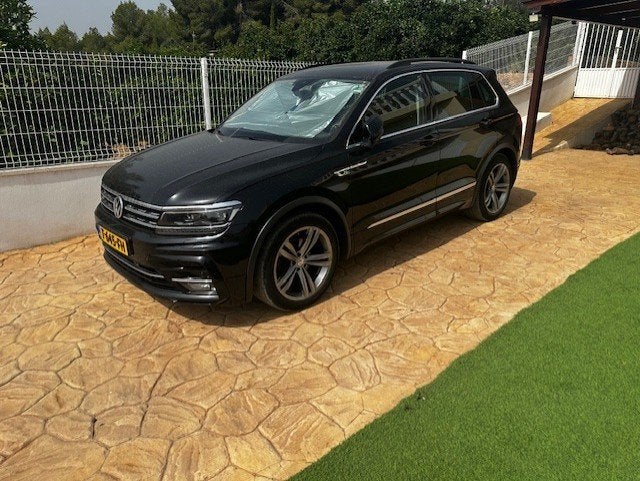 Volkswagen Tiguan 1.5 TSI R-line 150pk DSG 2020, Dealer onderhouden, Lichtsensor, 4 cilinders, 150 pk