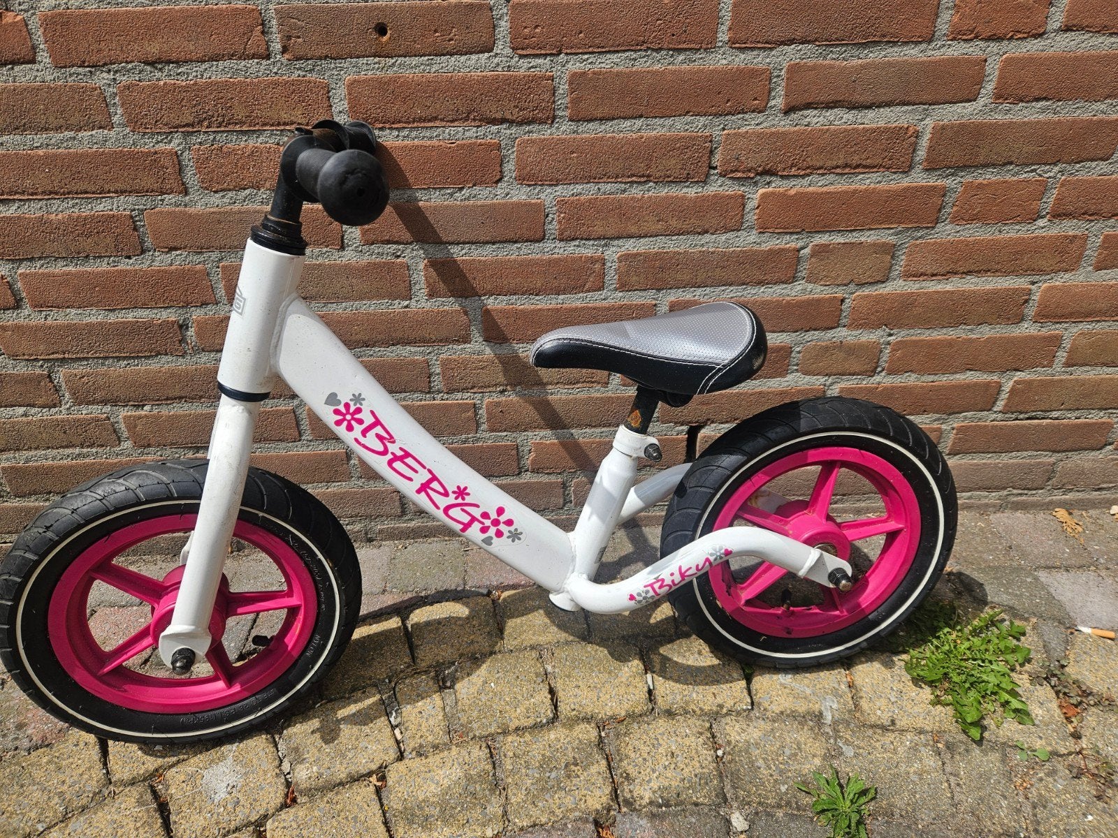 BERG Biky loopfiets wit/roze - Zo goed als nieuw, Ophalen of Verzenden, Zo goed als nieuw, 16 tot 20 inch, BERG